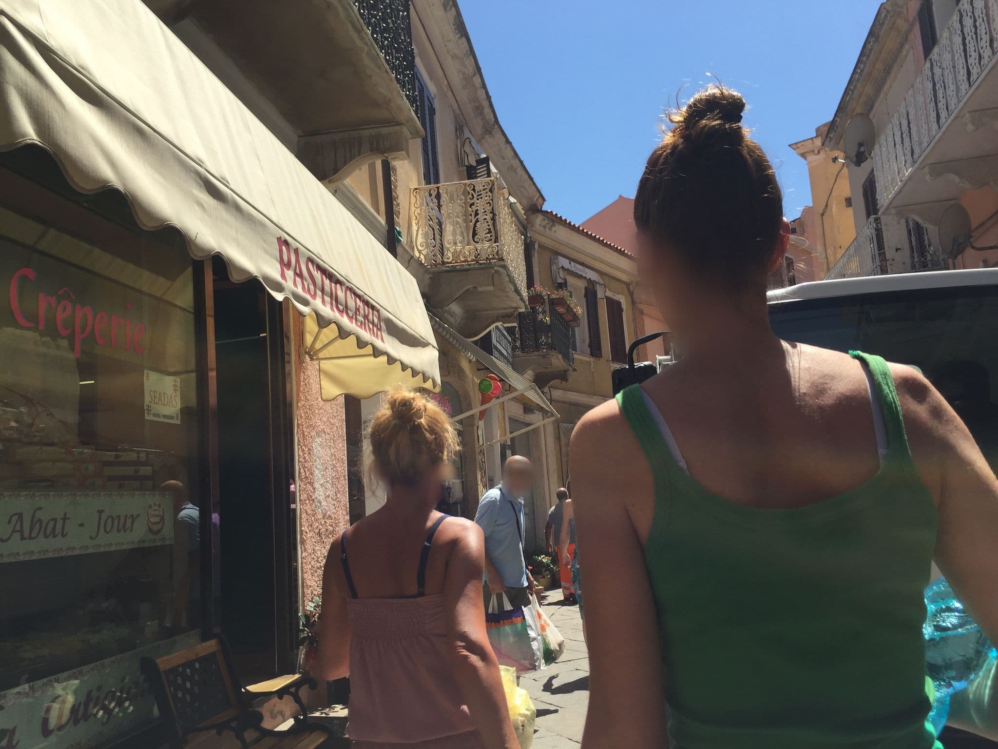 Street view near Residence I Giardinelli, La Maddalena — © thepriben (CC BY-SA · Mapillary)