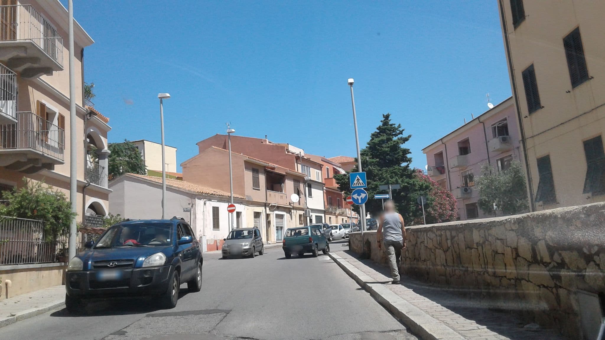 Street view near Al 15 Vacanze, La Maddalena — © thepriben (CC BY-SA · Mapillary)