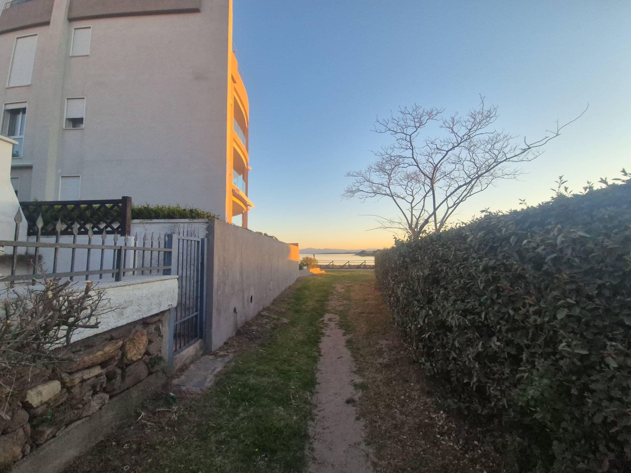Street view near Appartamento delfini sul mare, Golfo Aranci — © oscarvideos25 (CC BY-SA · Mapillary)
