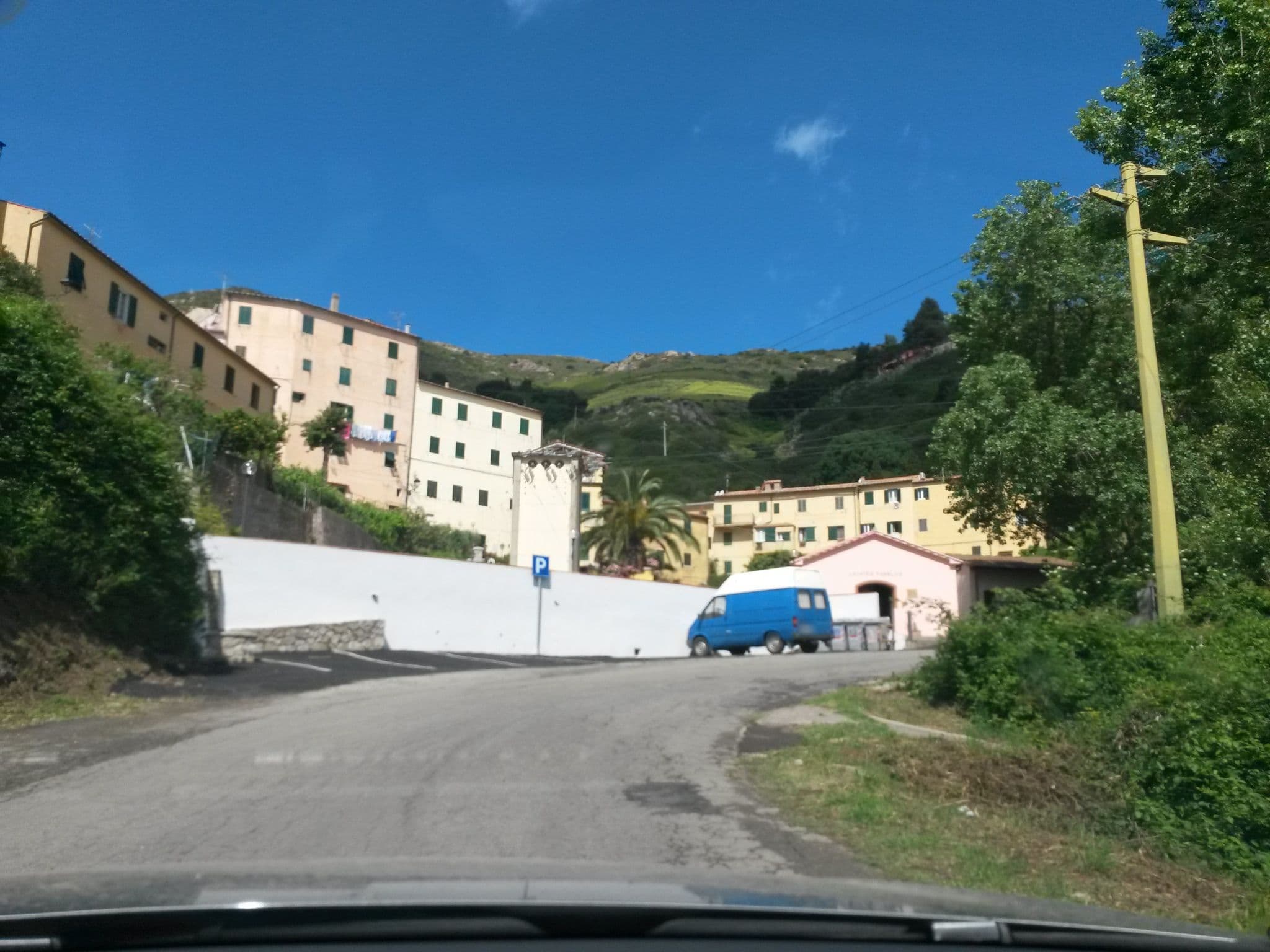 Street view near Falcos di Costagli Pietro Paolo C. SNC, Rio Marina — © rausk (CC BY-SA · Mapillary)