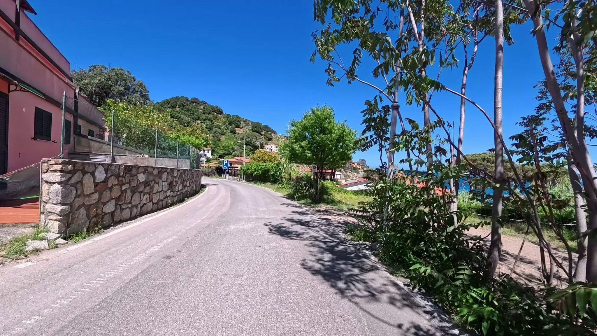 Street view near Hotel da Giacomino di Costa Giacomino & C. - SNC, Marciana Marina — © voyage-hors-saison (CC BY-SA · Mapillary)
