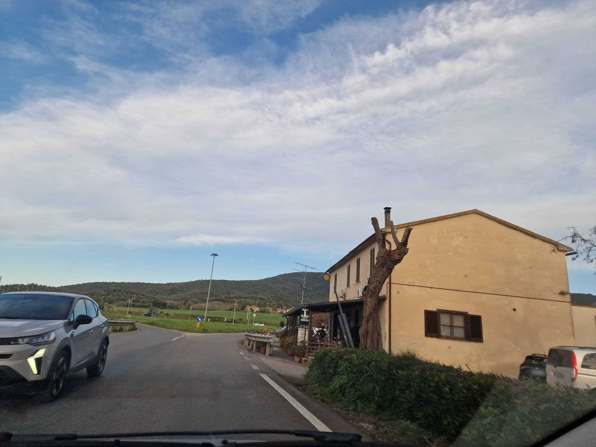 Street view near Hotel Macchiascandona, Braccagni — © giacomo123 (CC BY-SA · Mapillary)