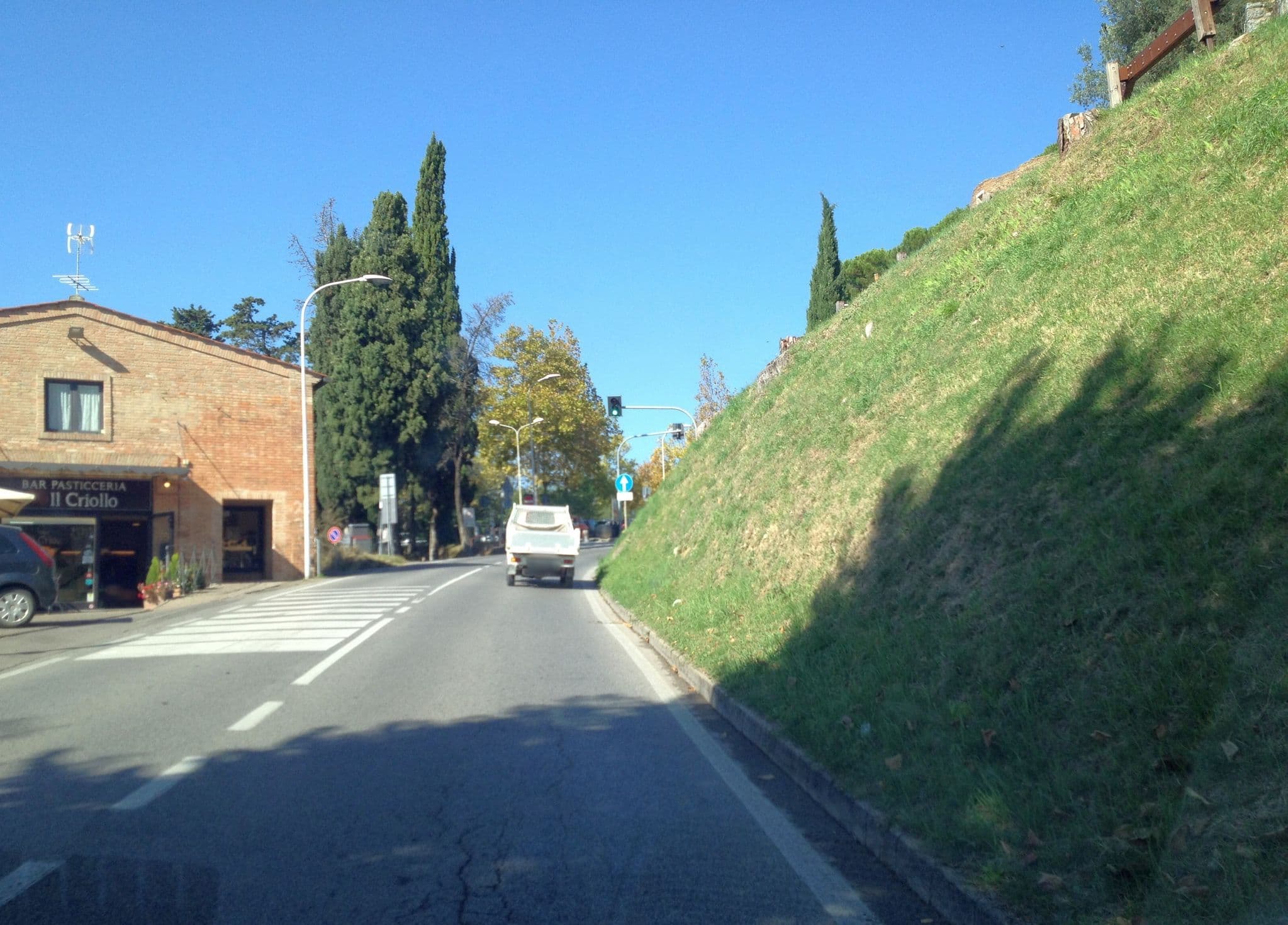 Street view near I Fossi, San Gimignano — © istefanos (CC BY-SA · Mapillary)