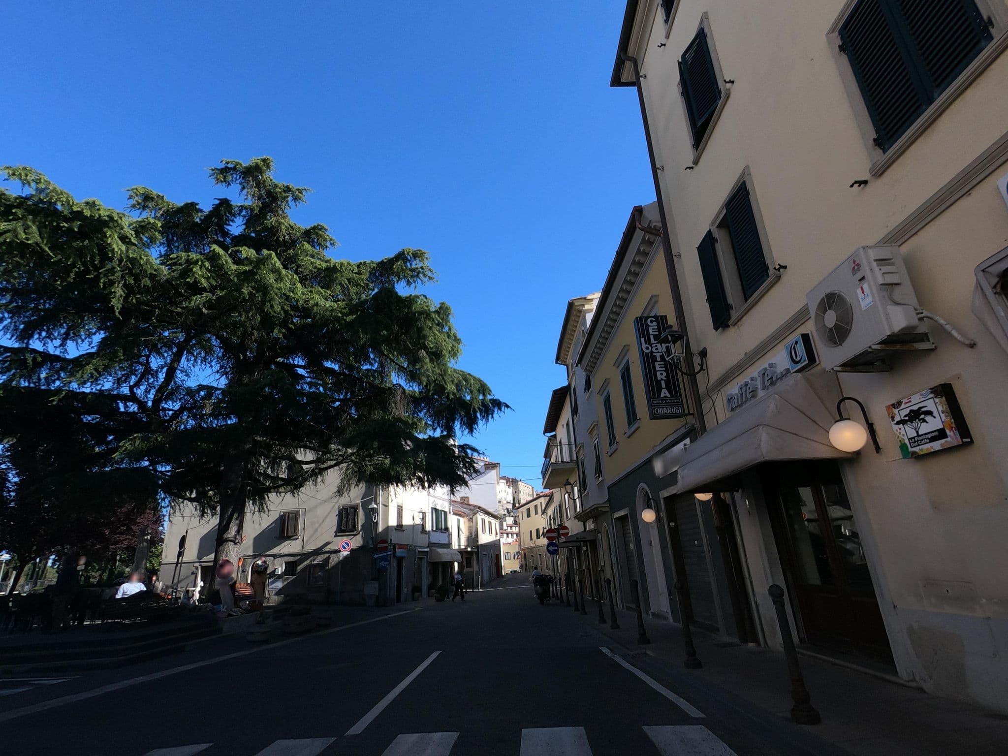 Street view near Hotel Corallo, Rosignano Marittimo — © momix (CC BY-SA · Mapillary)