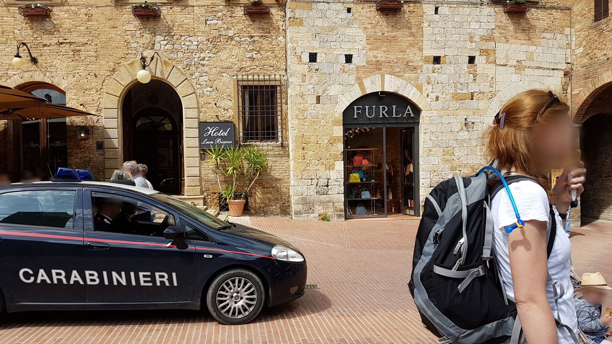 Street view near Agriturismo Le Rote, San Gimignano — © jopparn (CC BY-SA · Mapillary)