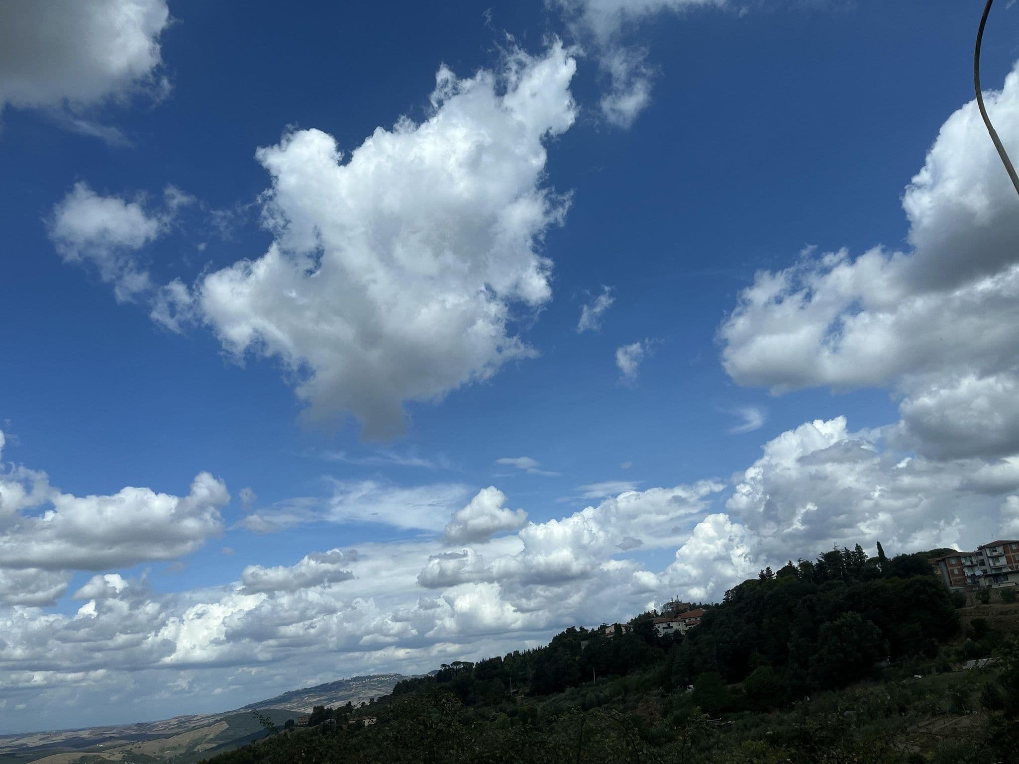 Street view near Podere Bellaria, Pomarance — © oeschinen (CC BY-SA · Mapillary)