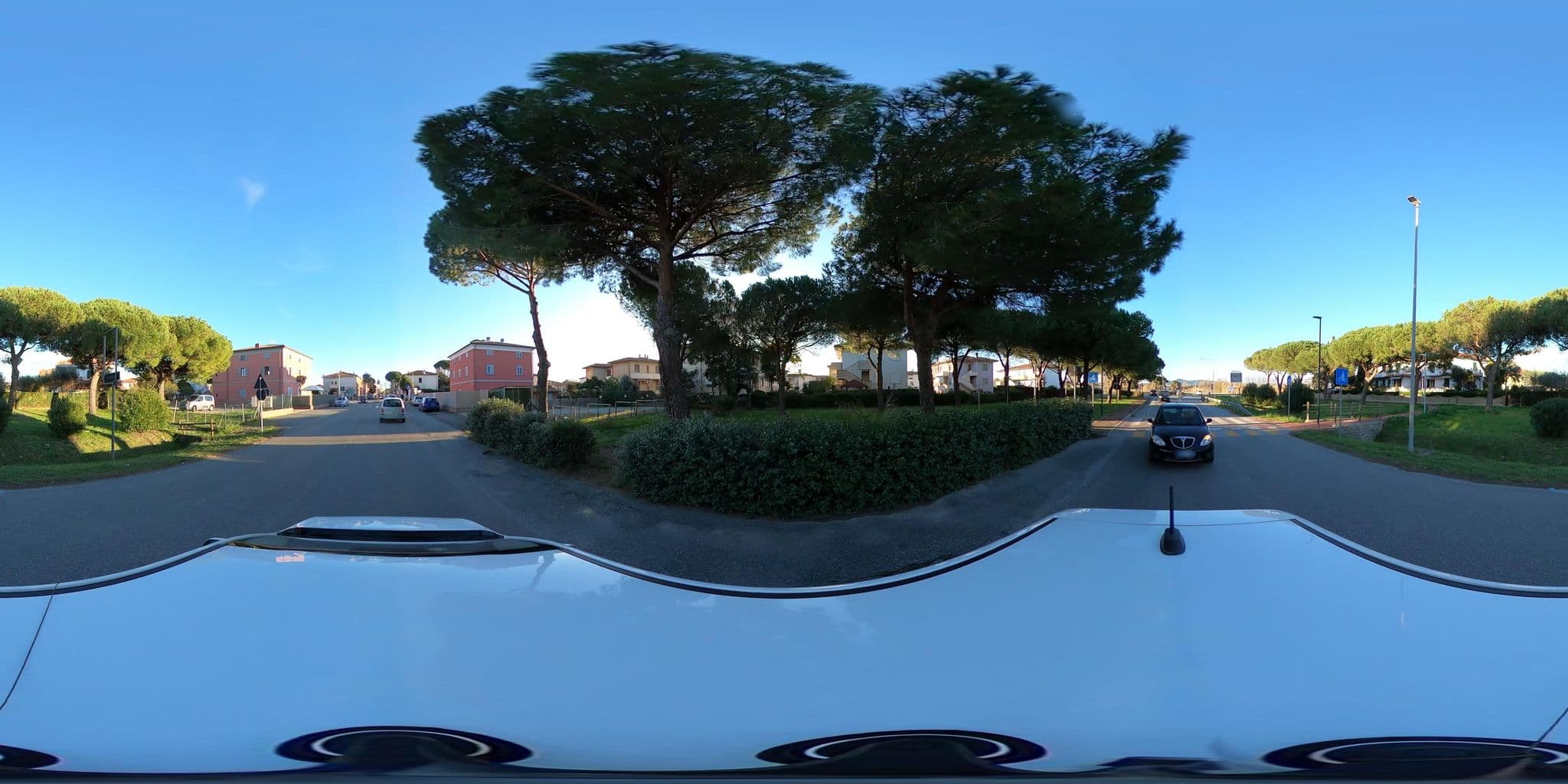 Street view near Vada Village, Vada — © momix (CC BY-SA · Mapillary)