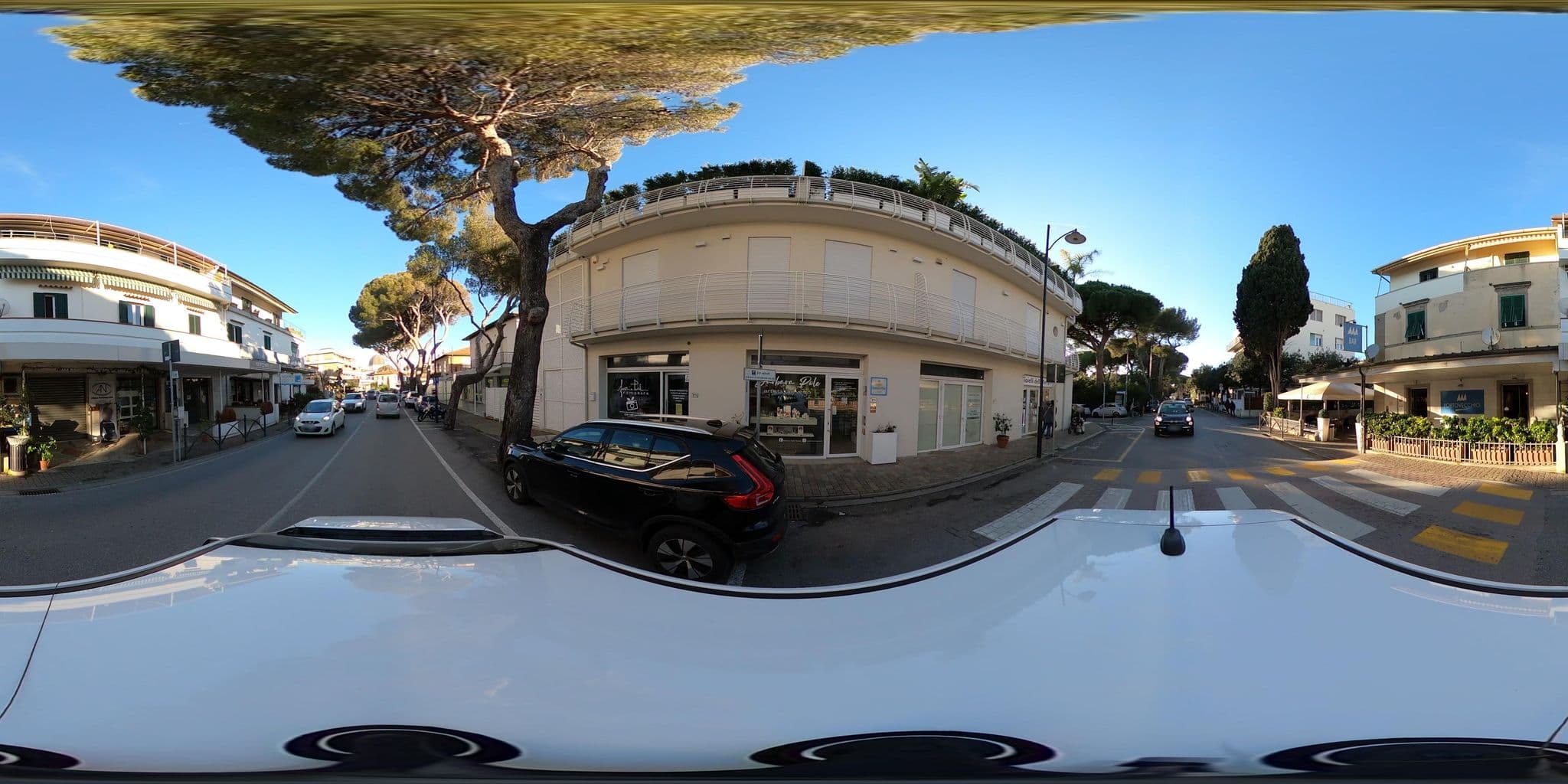 Street view near Albergo Costa Verde di Neri Gabriella Albergo, Rosignano Solvay-Castiglioncello — © momix (CC BY-SA · Mapillary)