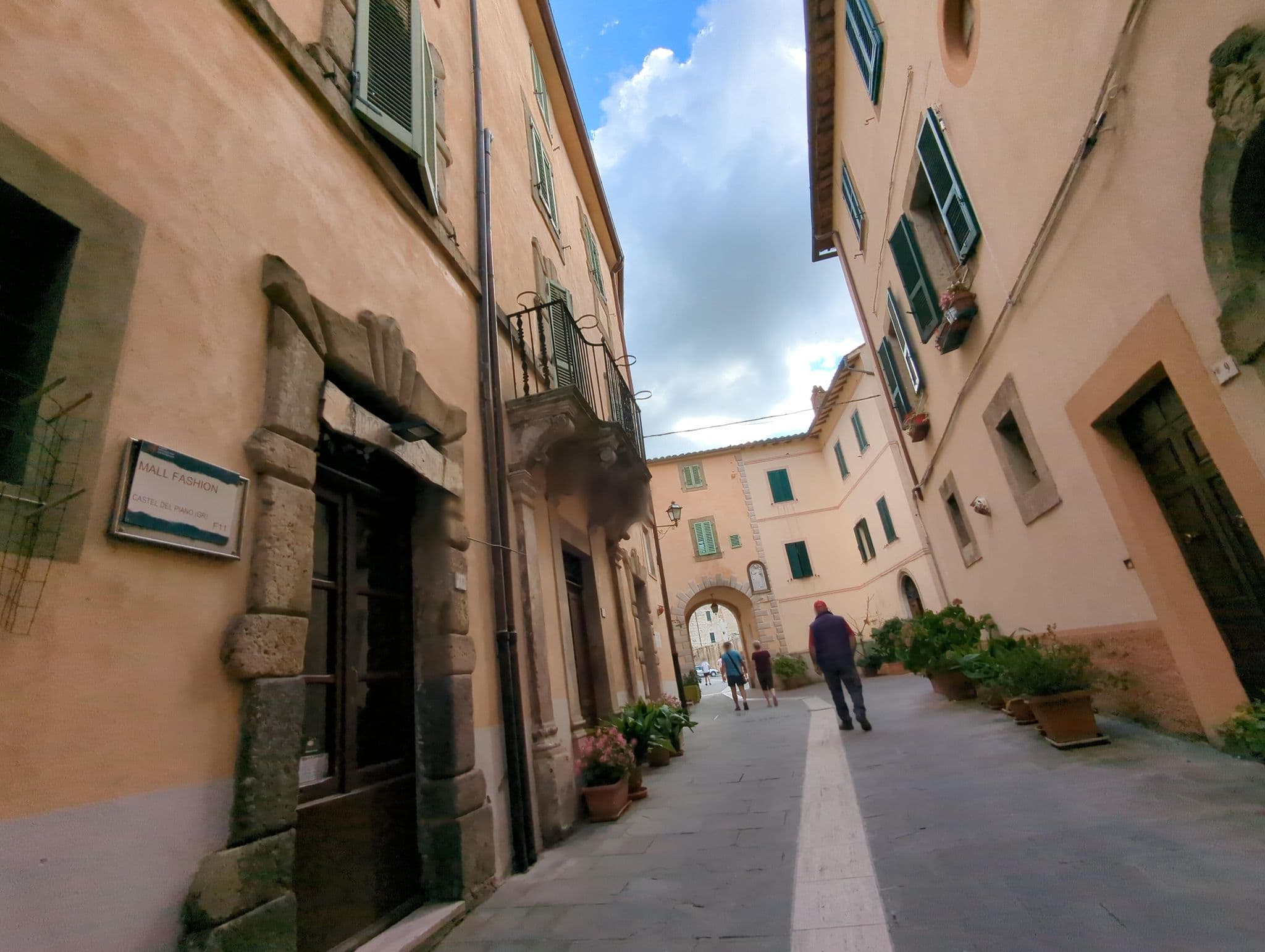 Street view near Albergo Ristorante Scilla, Gradoli — © ente (CC BY-SA · Mapillary)