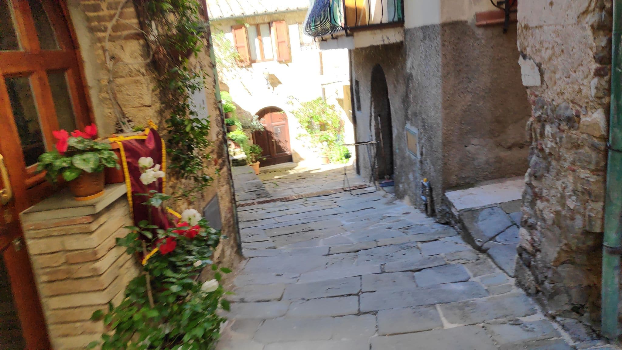 Street view near Apartment Borgo di Montemerano, Manciano — © marcuscalabresus (CC BY-SA · Mapillary)