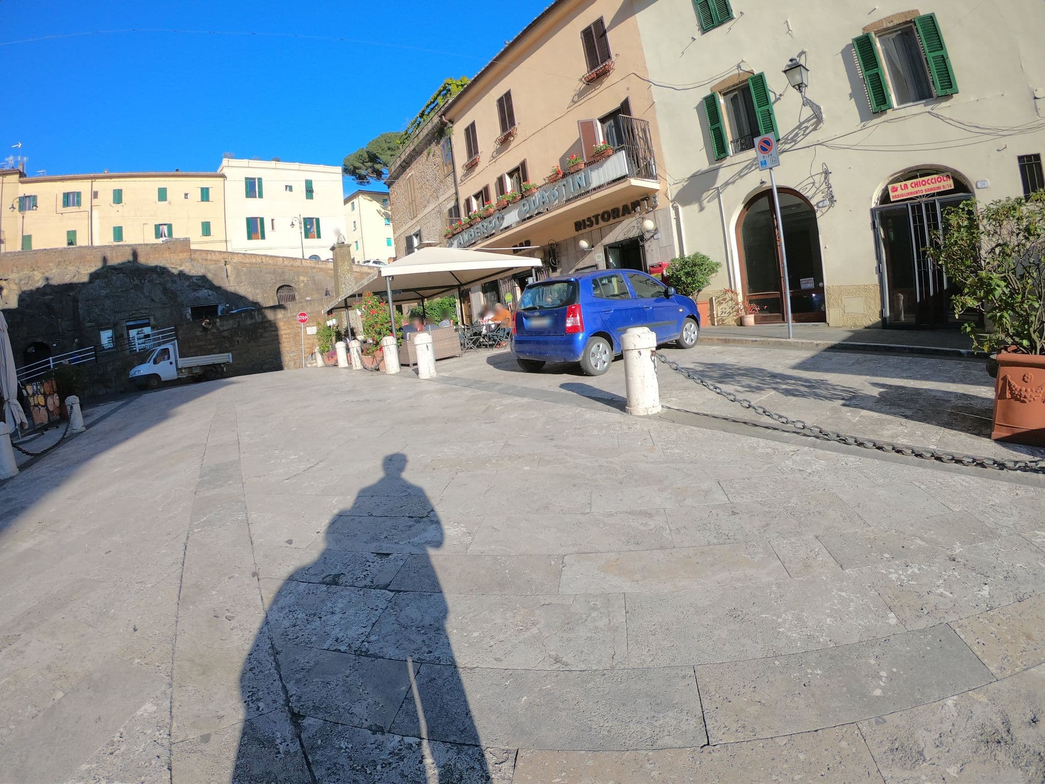 Street view near Il Tufo Rosa Affittacamere, Farnese — © marcuscalabresus (CC BY-SA · Mapillary)