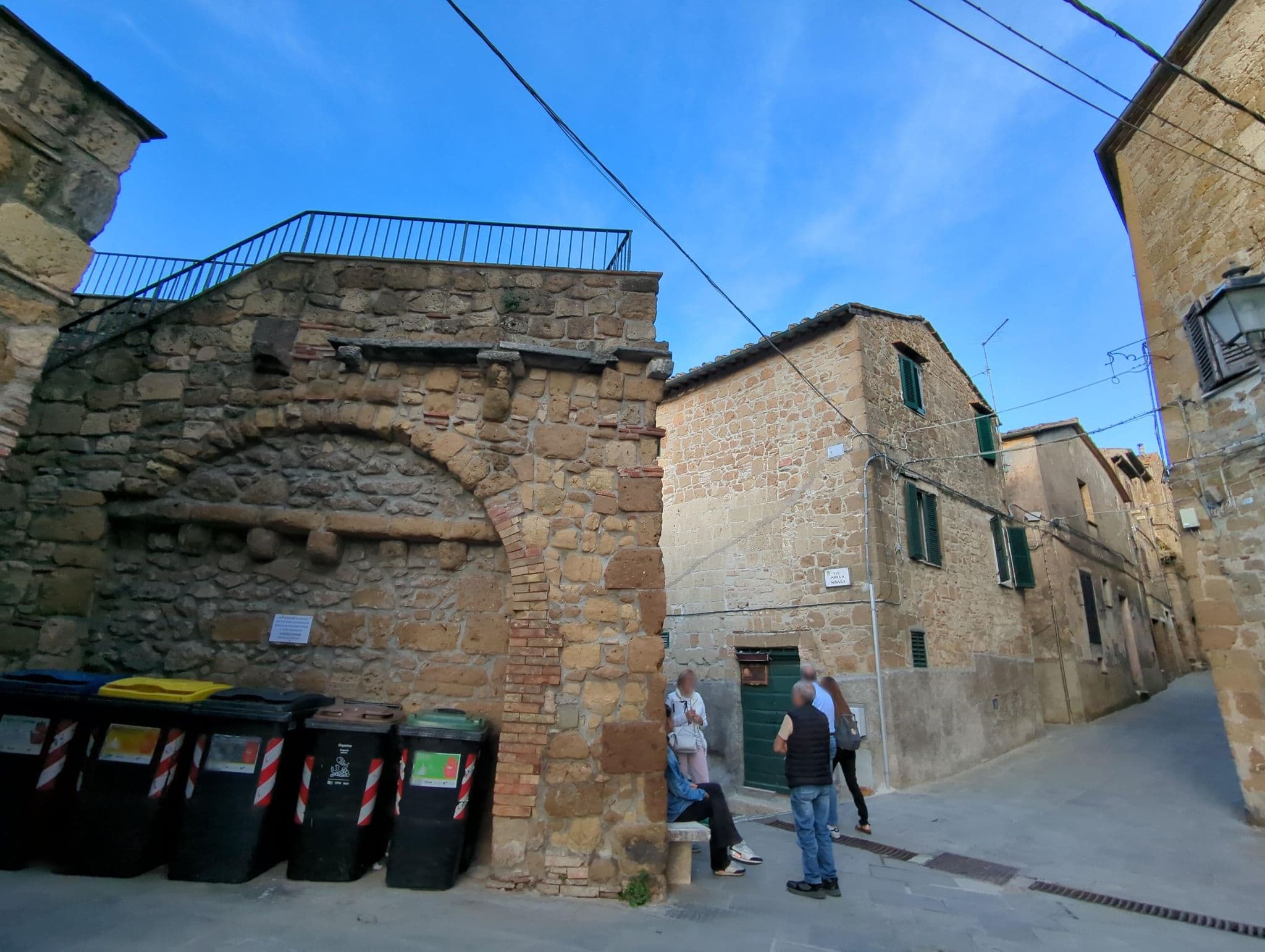 Street view near Guest Home, Farnese — © ente (CC BY-SA · Mapillary)