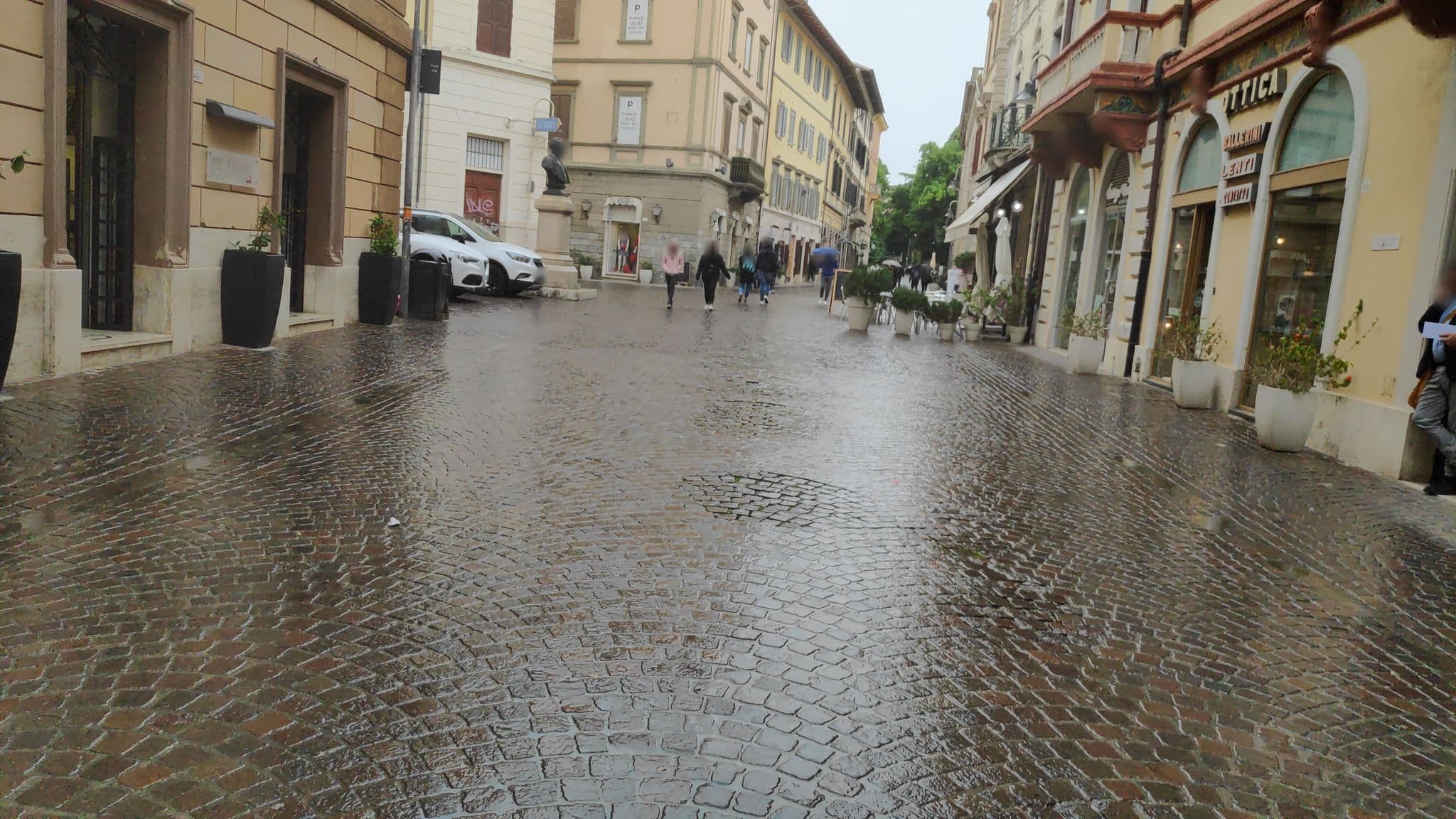 Street view near Albergo Maremma di Peccianti Mariasole & C. Sas, Grosseto — © marcuscalabresus (CC BY-SA · Mapillary)