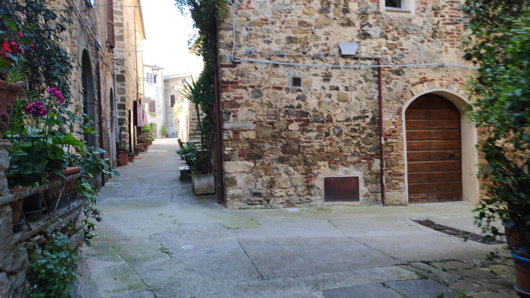 Street view near Montemerano-Saturnia House Apartment, Manciano — © marcuscalabresus (CC BY-SA · Mapillary)