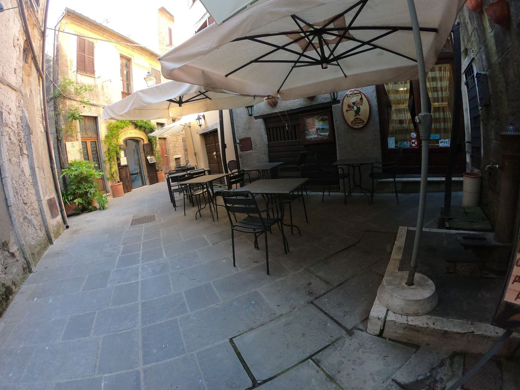 Street view near Piccolino al Duomo, Farnese — © marcuscalabresus (CC BY-SA · Mapillary)