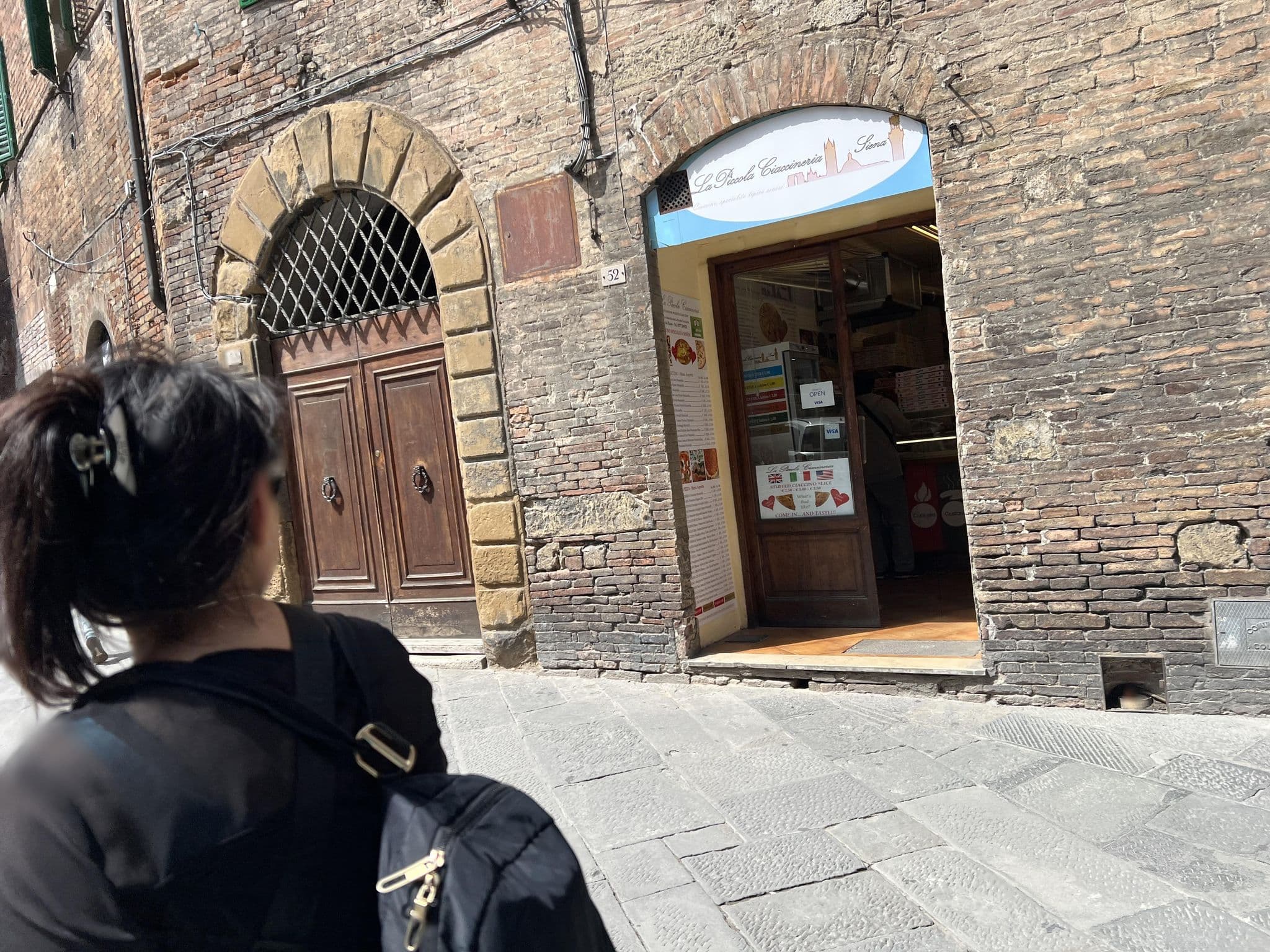 Street view near Siena Romantica, Siena — © igorzo (CC BY-SA · Mapillary)