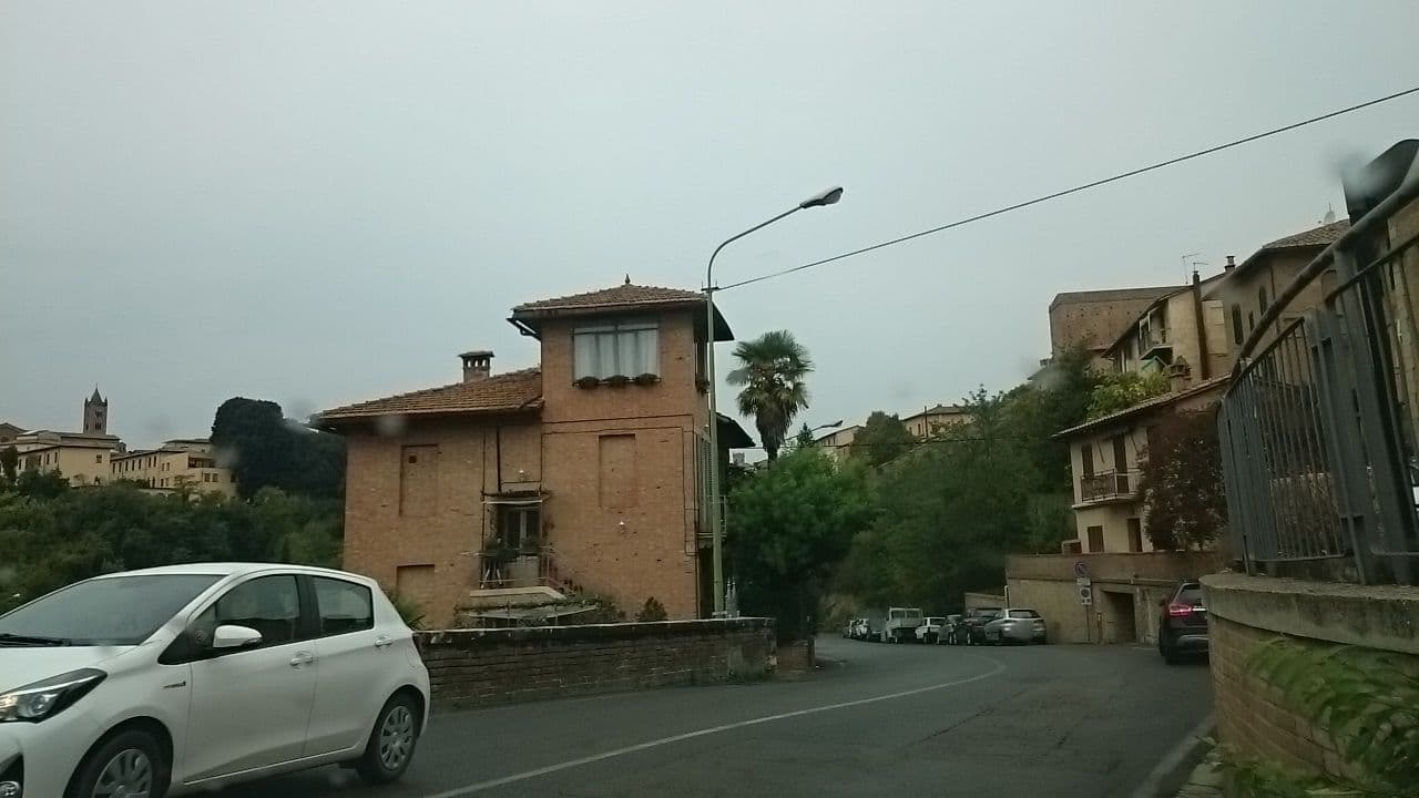 Street view near Finestra sul verde, Siena — © msdess (CC BY-SA · Mapillary)