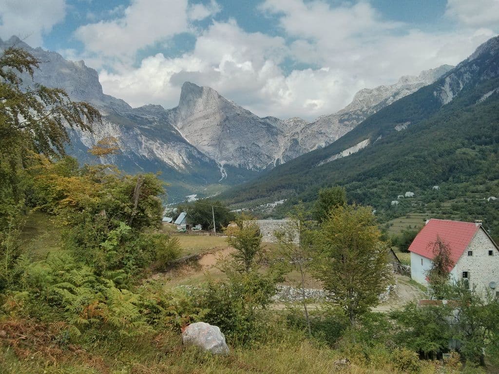 Street view near Panorama, Bajram Curri