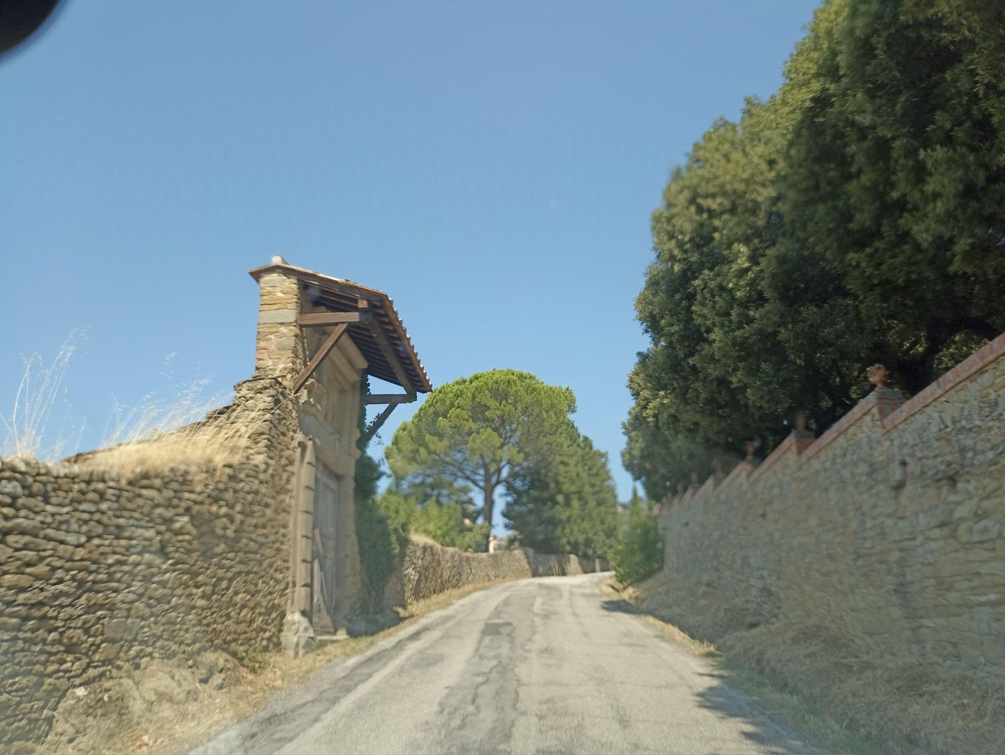 Street view near Villa Serena & Dépendances, Cortona — © massic80 (CC BY-SA · Mapillary)