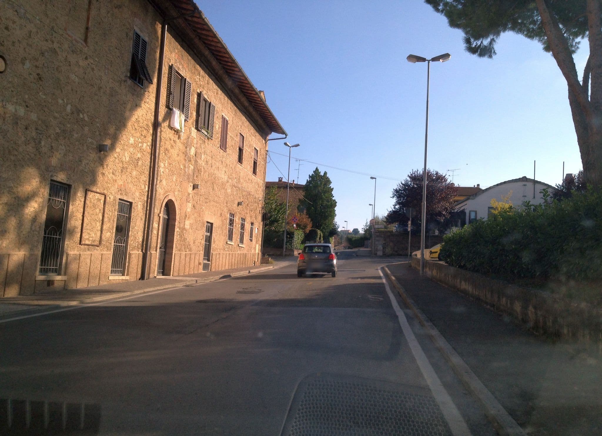 Street view near Palazzo Alle Mura, Staggia — © istefanos (CC BY-SA · Mapillary)