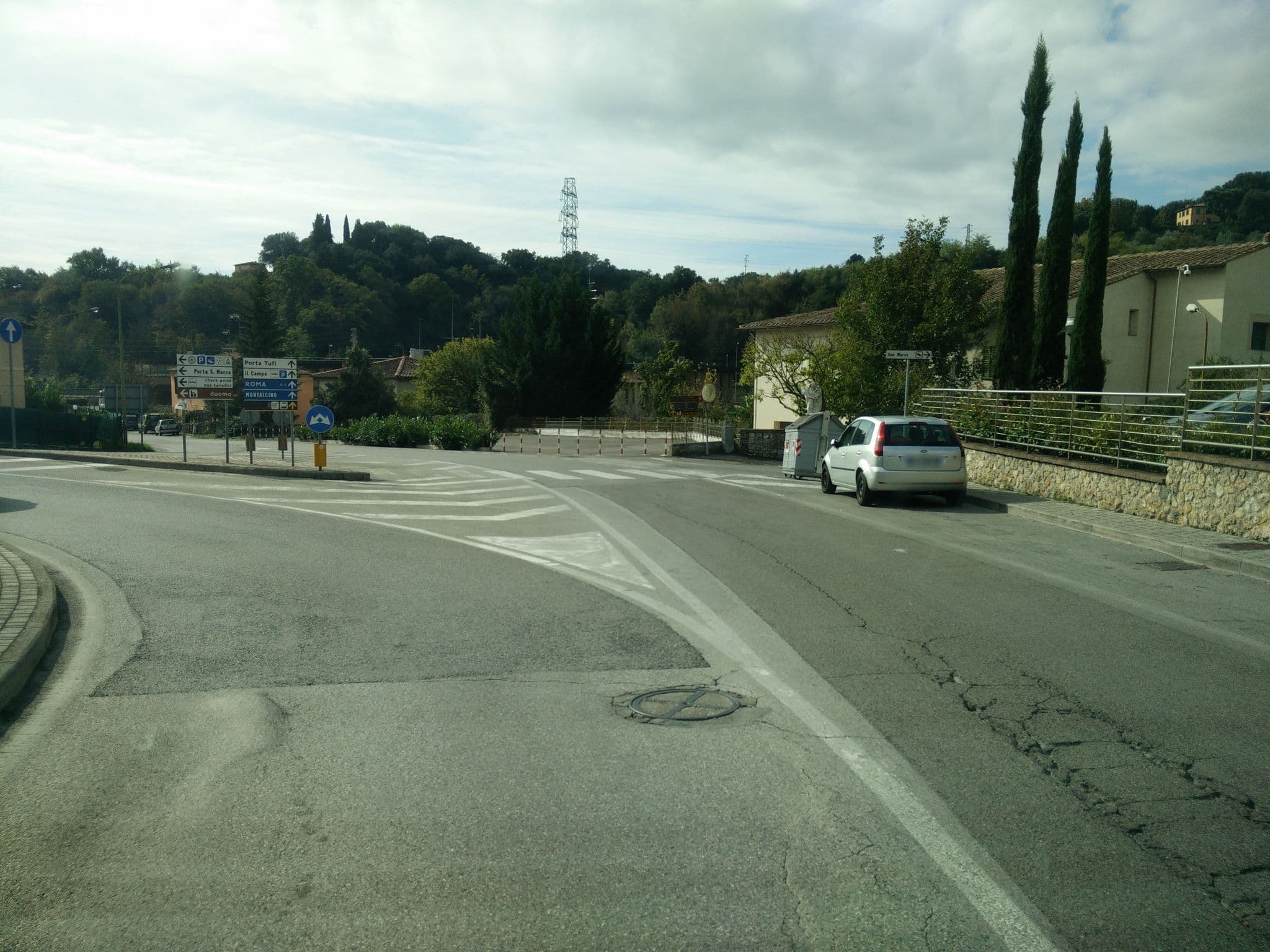 Street view near Hotel San Marco, Siena — © joostjakob (CC BY-SA · Mapillary)