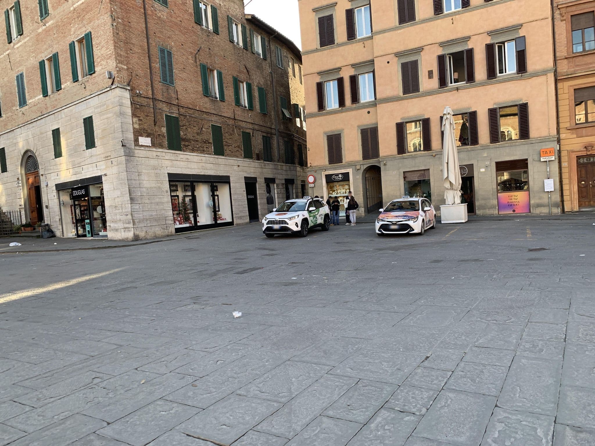 Street view near BeB Paradiso n.4, Siena — © robot8a (CC BY-SA · Mapillary)