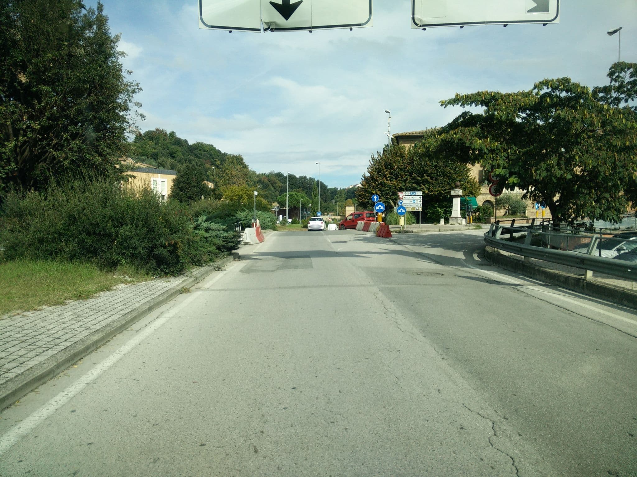 Street view near B & B Hotel SRL, Siena — © joostjakob (CC BY-SA · Mapillary)