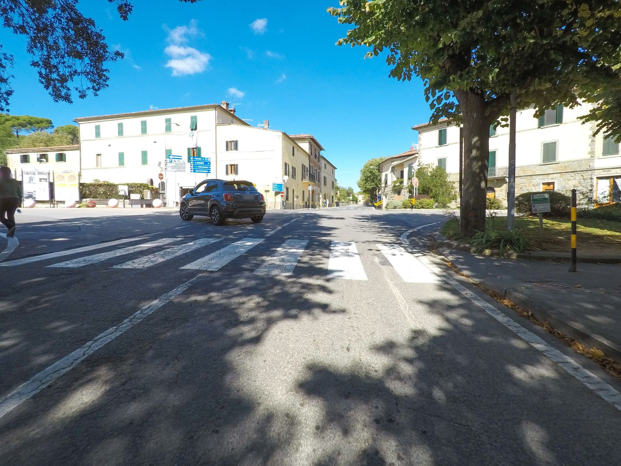 Street view near Siepi In Chianti SRL, Castellina in Chianti — © esario (CC BY-SA · Mapillary)