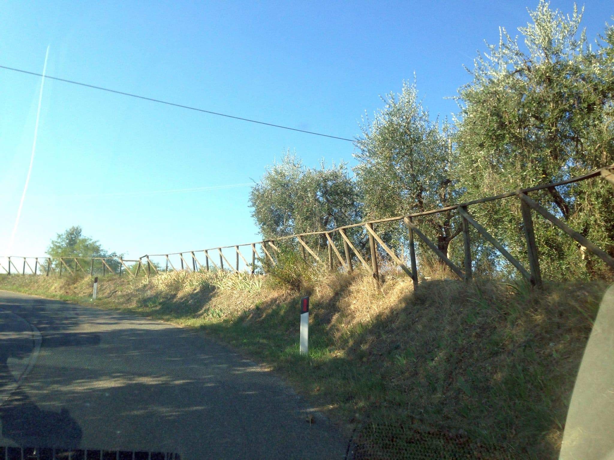 Street view near Casalgallo, Belverde — © istefanos (CC BY-SA · Mapillary)