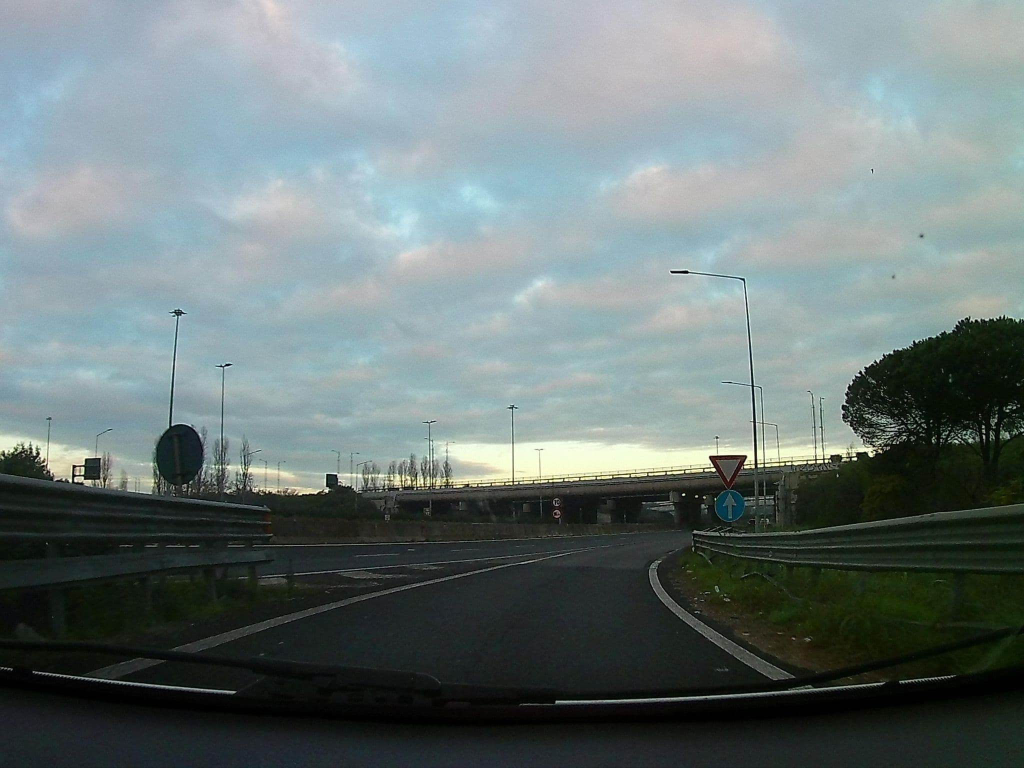 Street view near Bramante 8 Room, Vitinia — © giopac (CC BY-SA · Mapillary)