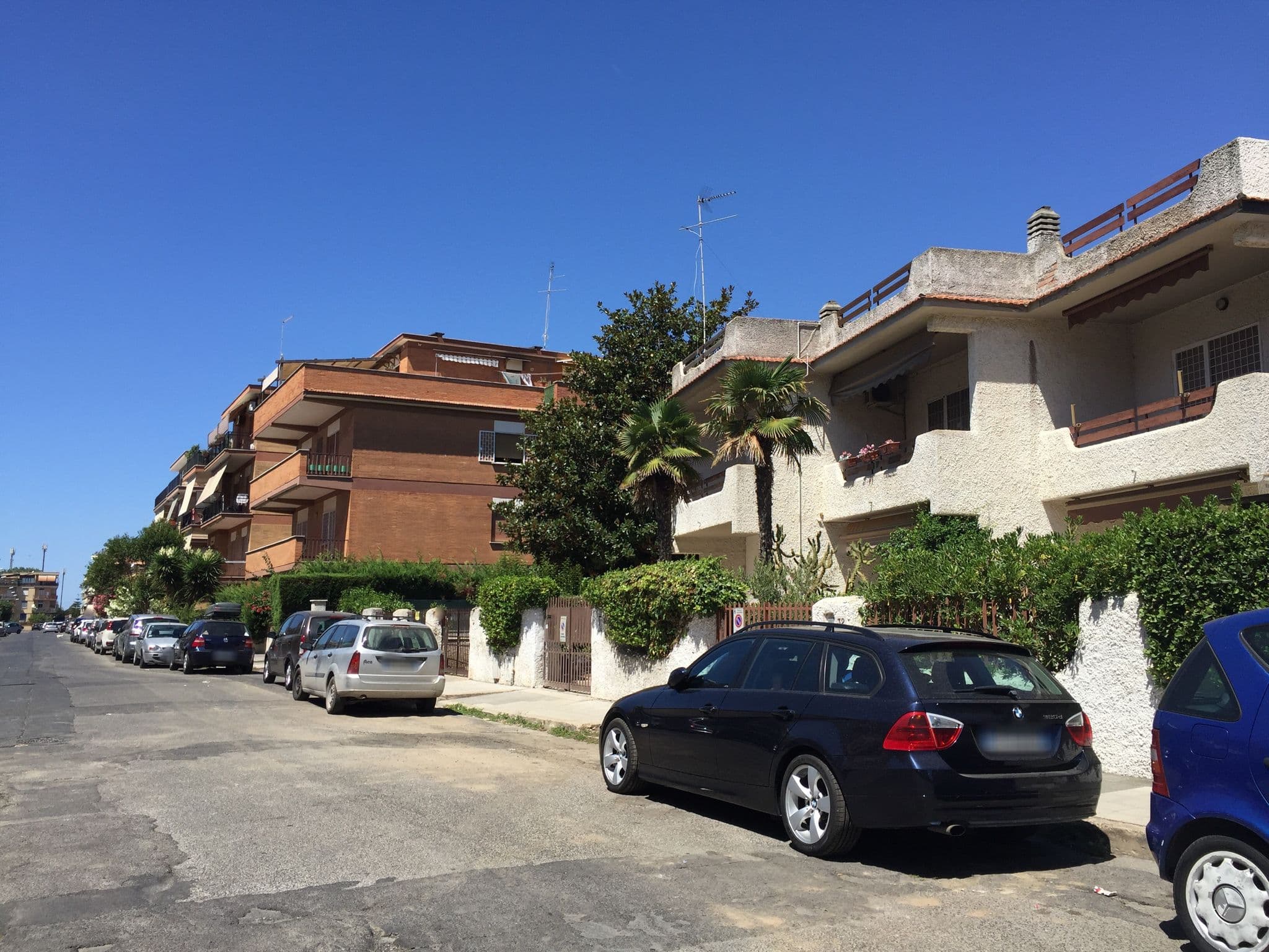 Street view near Sunset B&B, Ladispoli — © geodrinx (CC BY-SA · Mapillary)