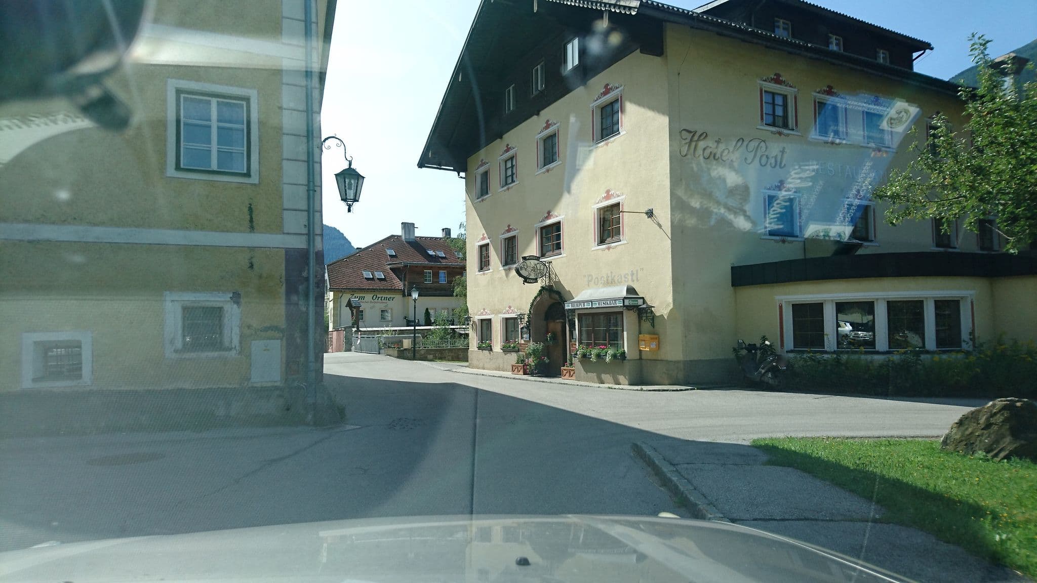 Street view near Hotel Post, Heiligenblut — © voschix (CC BY-SA · Mapillary)