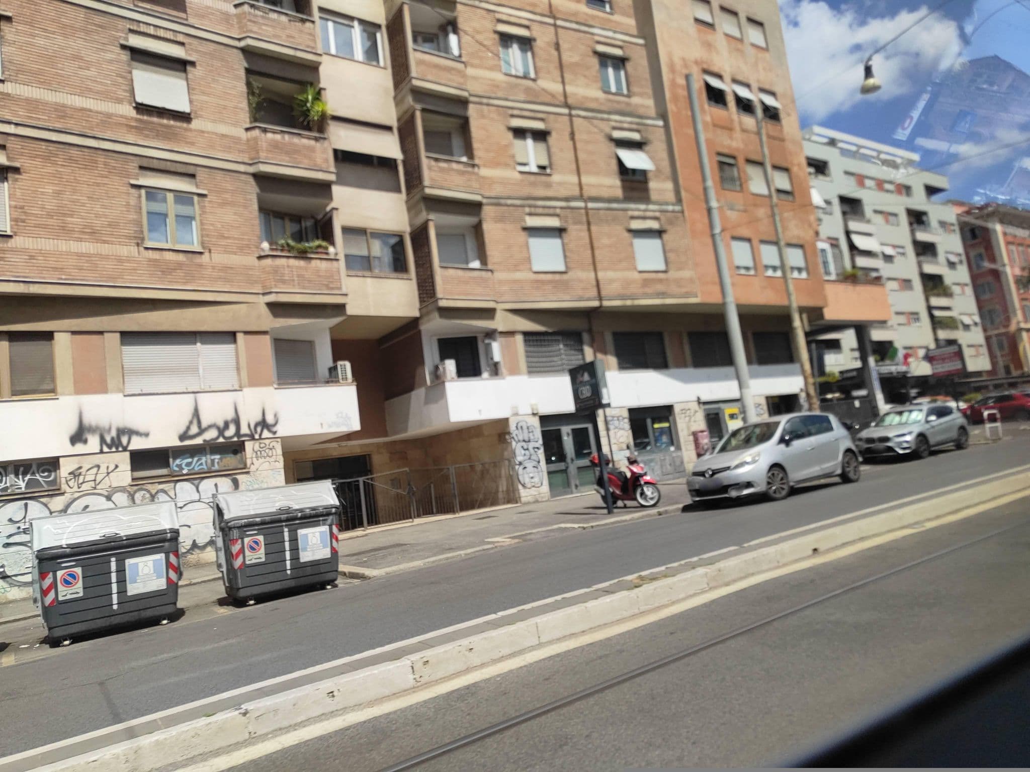 Street view near numa | Verso, Trastevere — © omfg_notpr (CC BY-SA · Mapillary)