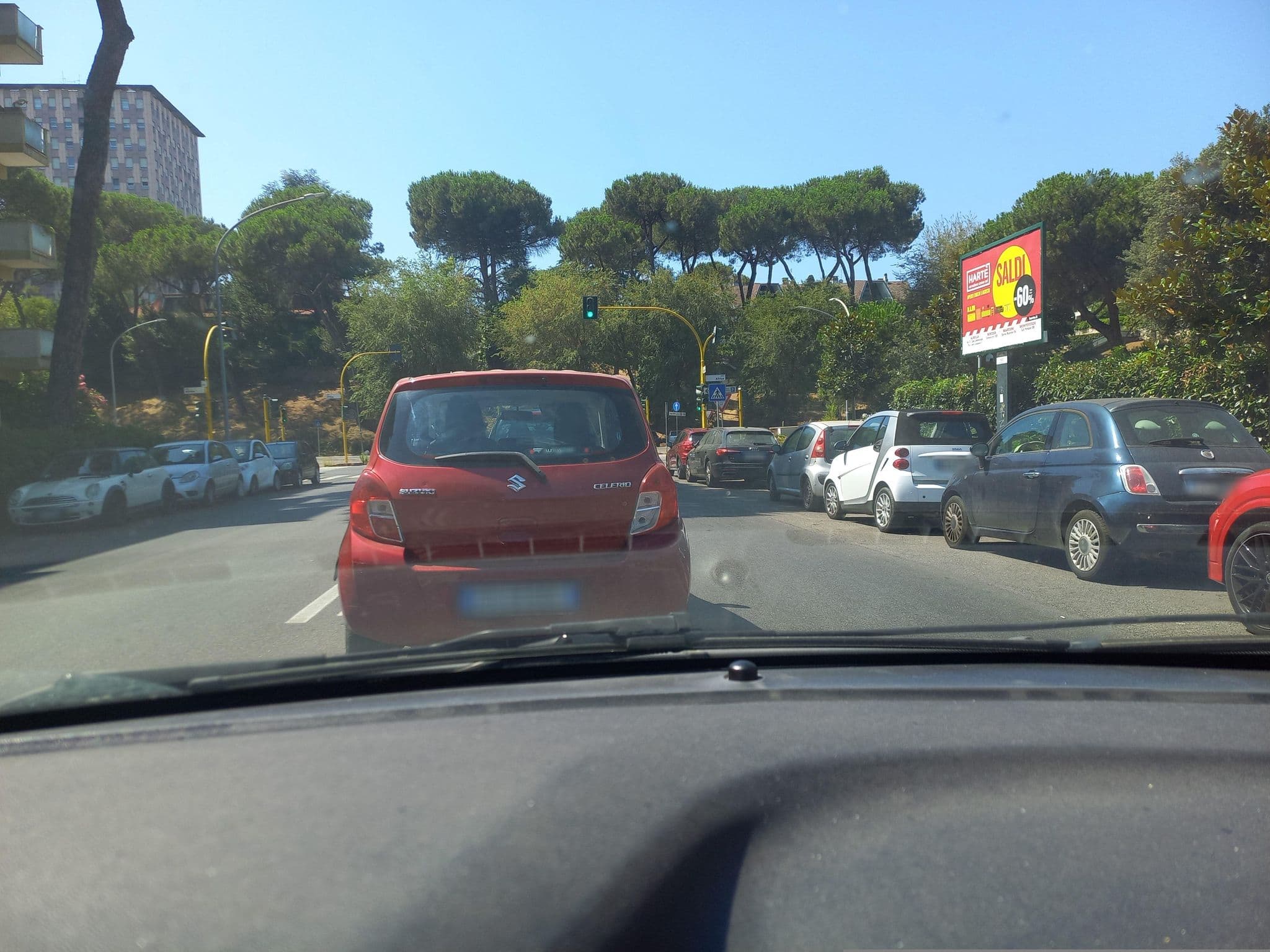 Street view near Eur Nuvola, Testaccio — © vecchiemaniere1982 (CC BY-SA · Mapillary)