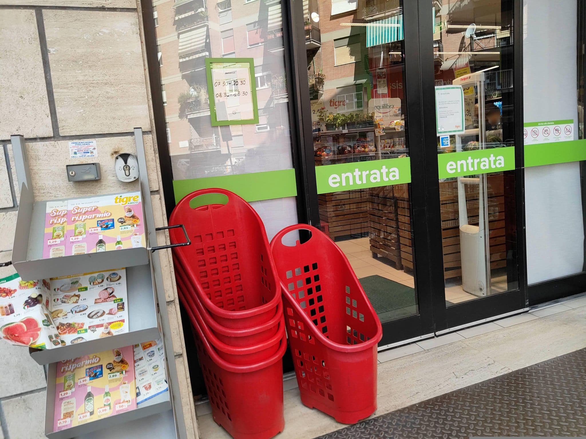 Street view near Bed&breakfast Cherkotti., Trastevere — © omfg_notpr (CC BY-SA · Mapillary)