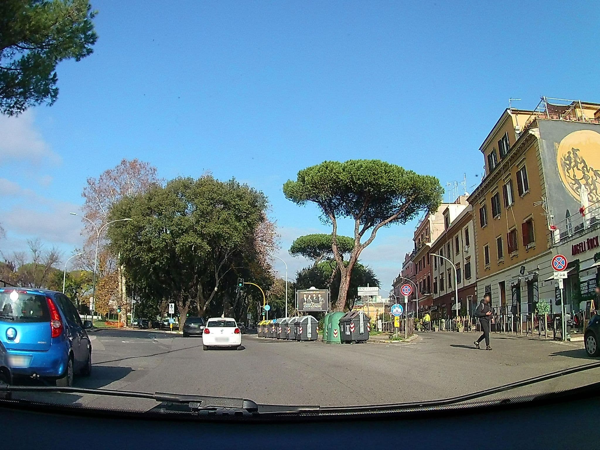 Street view near Abbazia di San Paolo Appartamento Moderno, Testaccio — © giopac (CC BY-SA · Mapillary)