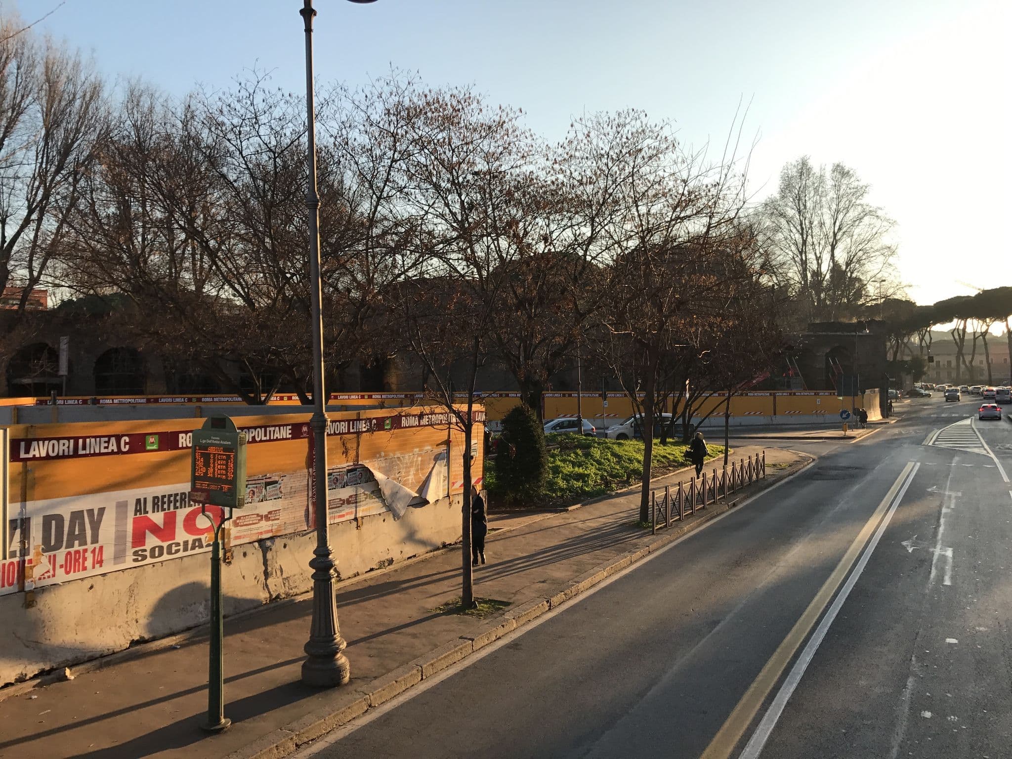 Street view near 1 Via Dei Valeri Bed & Breakfast Rome, Celio — © fundacja_geolife (CC BY-SA · Mapillary)