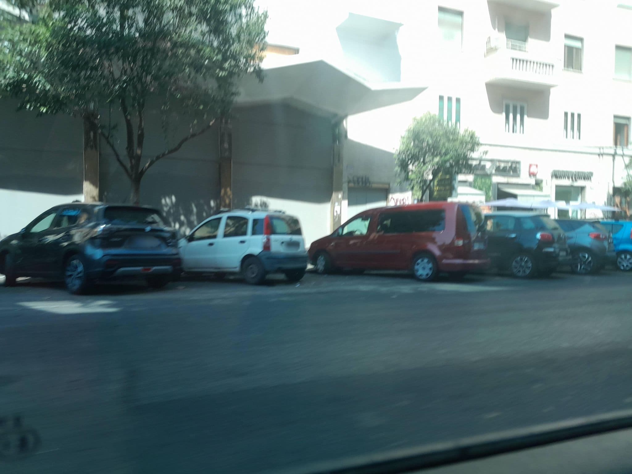 Street view near Picadilly, Celio — © omfg_notpr (CC BY-SA · Mapillary)