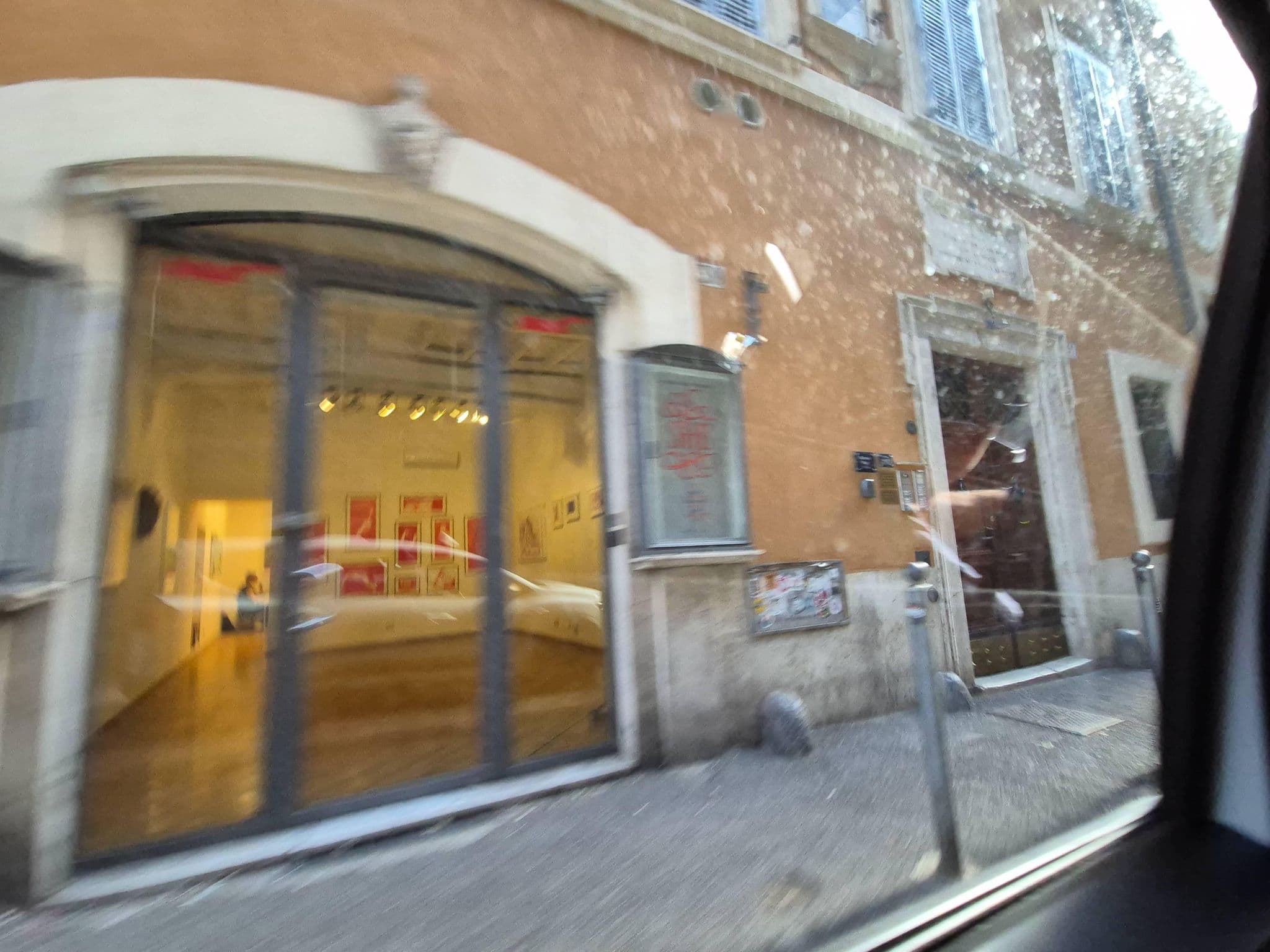 Street view near Relais Teatro Argentina, Parione — © omfg_notpr (CC BY-SA · Mapillary)