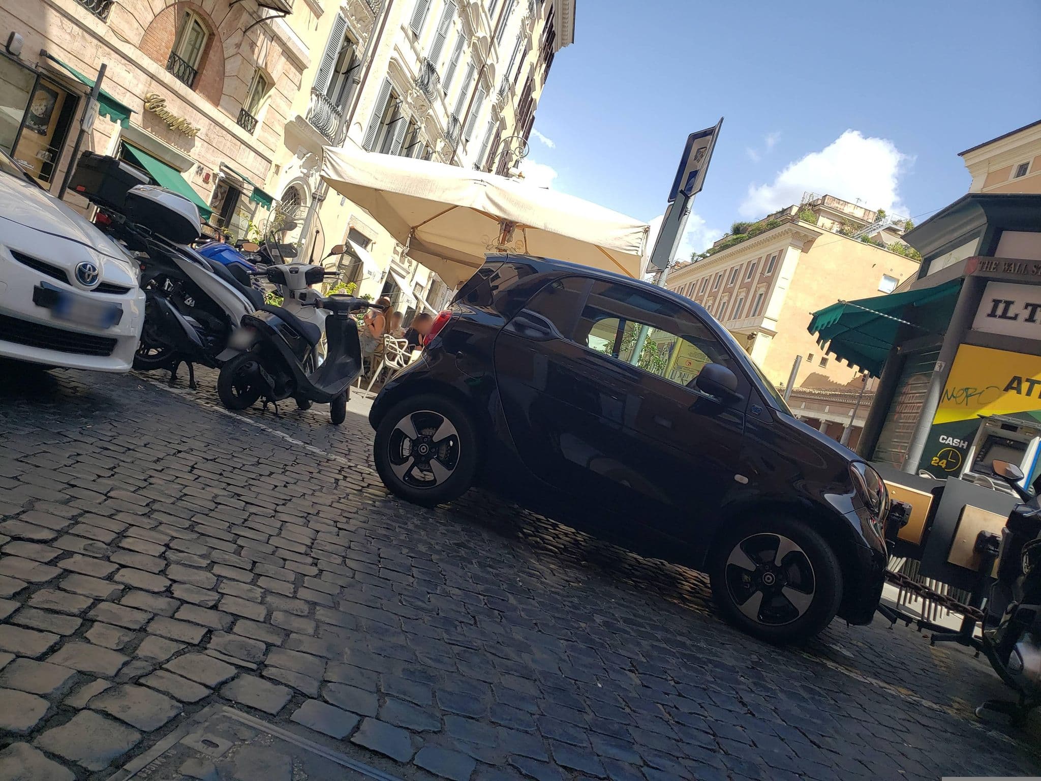 Street view near Residenza Lucina, Sant'Eustachio — © mapfool (CC BY-SA · Mapillary)