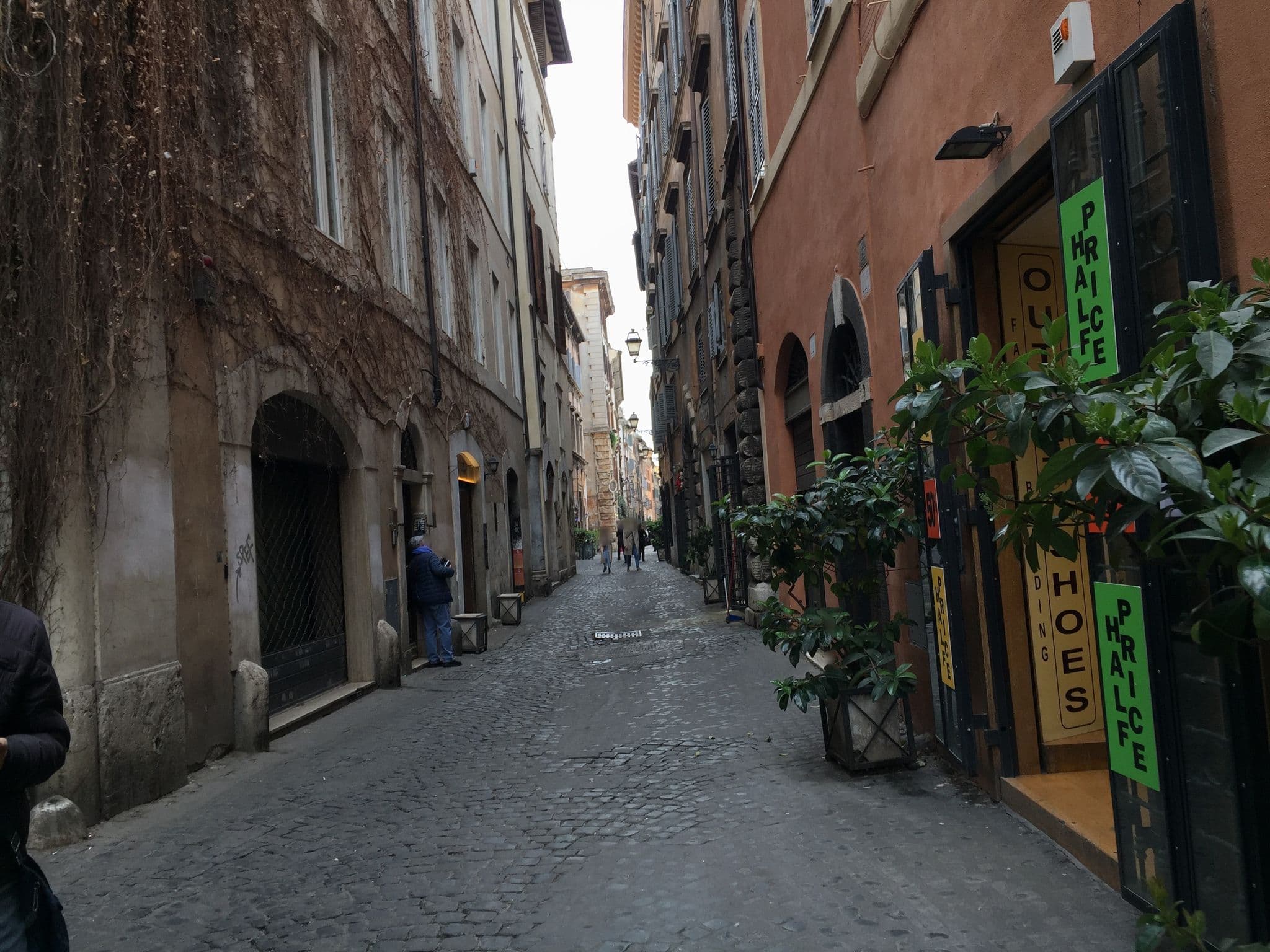 Street view near Residenza Domizia, Parione — © richlv (CC BY-SA · Mapillary)