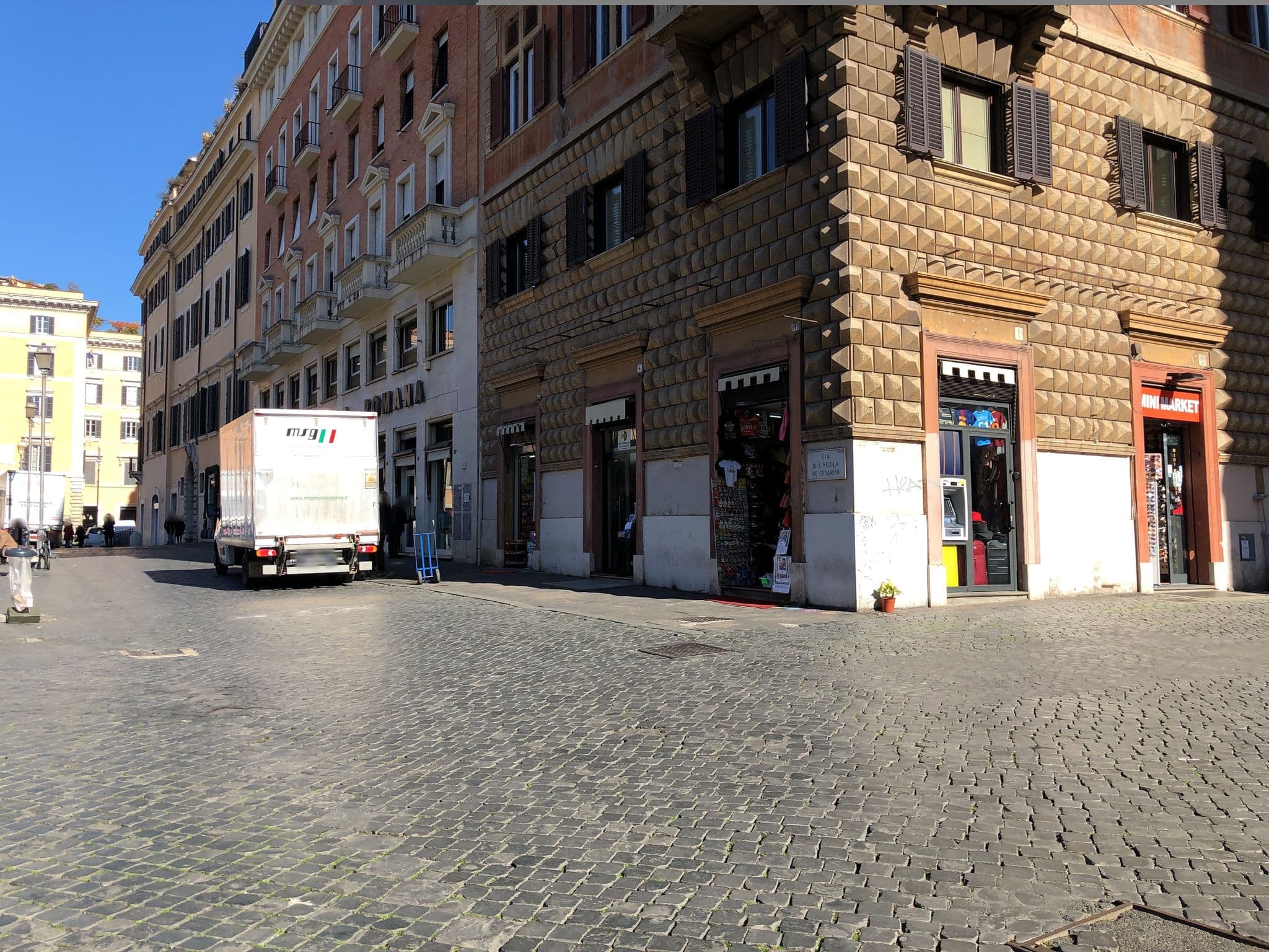 Street view near Superior Relais, Sant'Eustachio — © peterleth (CC BY-SA · Mapillary)