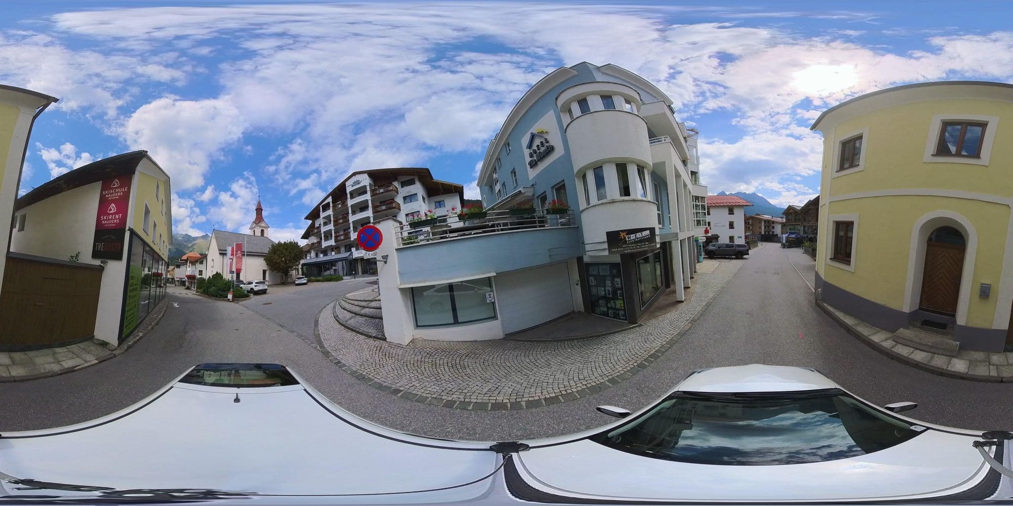 Street view near Hotel Schwarzer Adler, Nauders — © osmplus_org (CC BY-SA · Mapillary)