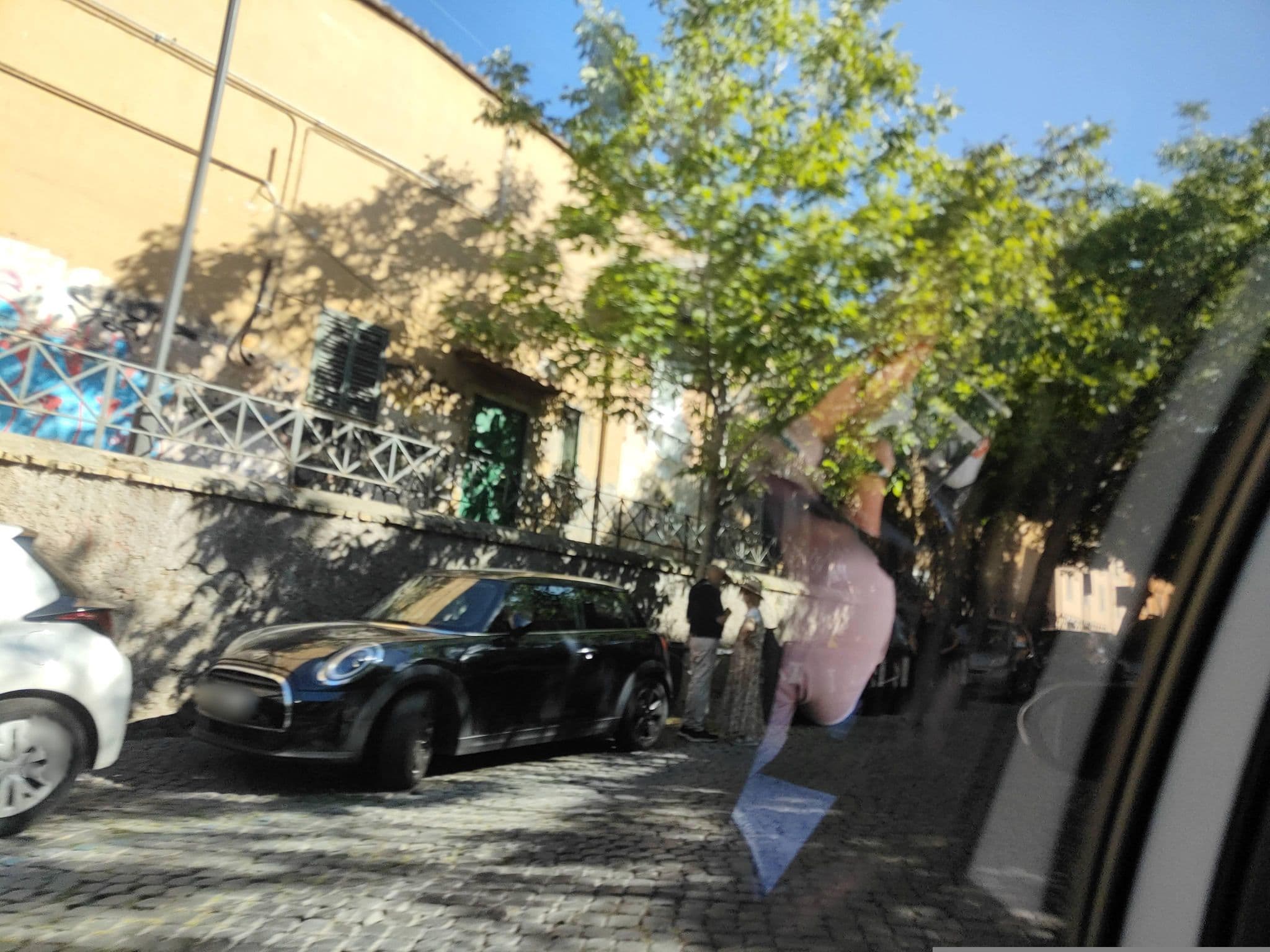 Street view near Garibaldi Roof Garden, Regola — © omfg_notpr (CC BY-SA · Mapillary)