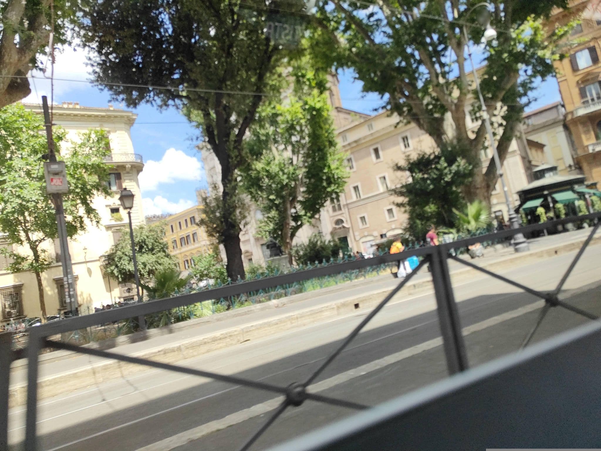 Street view near Hotel Arenula, Parione — © omfg_notpr (CC BY-SA · Mapillary)