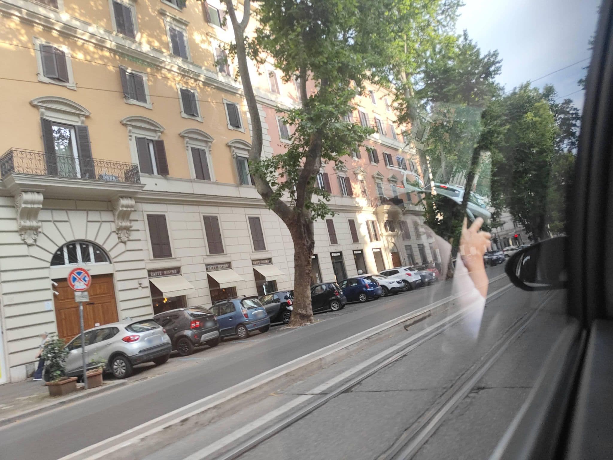 Street view near "Nina" Casetta De' Trastevere, Trastevere — © omfg_notpr (CC BY-SA · Mapillary)