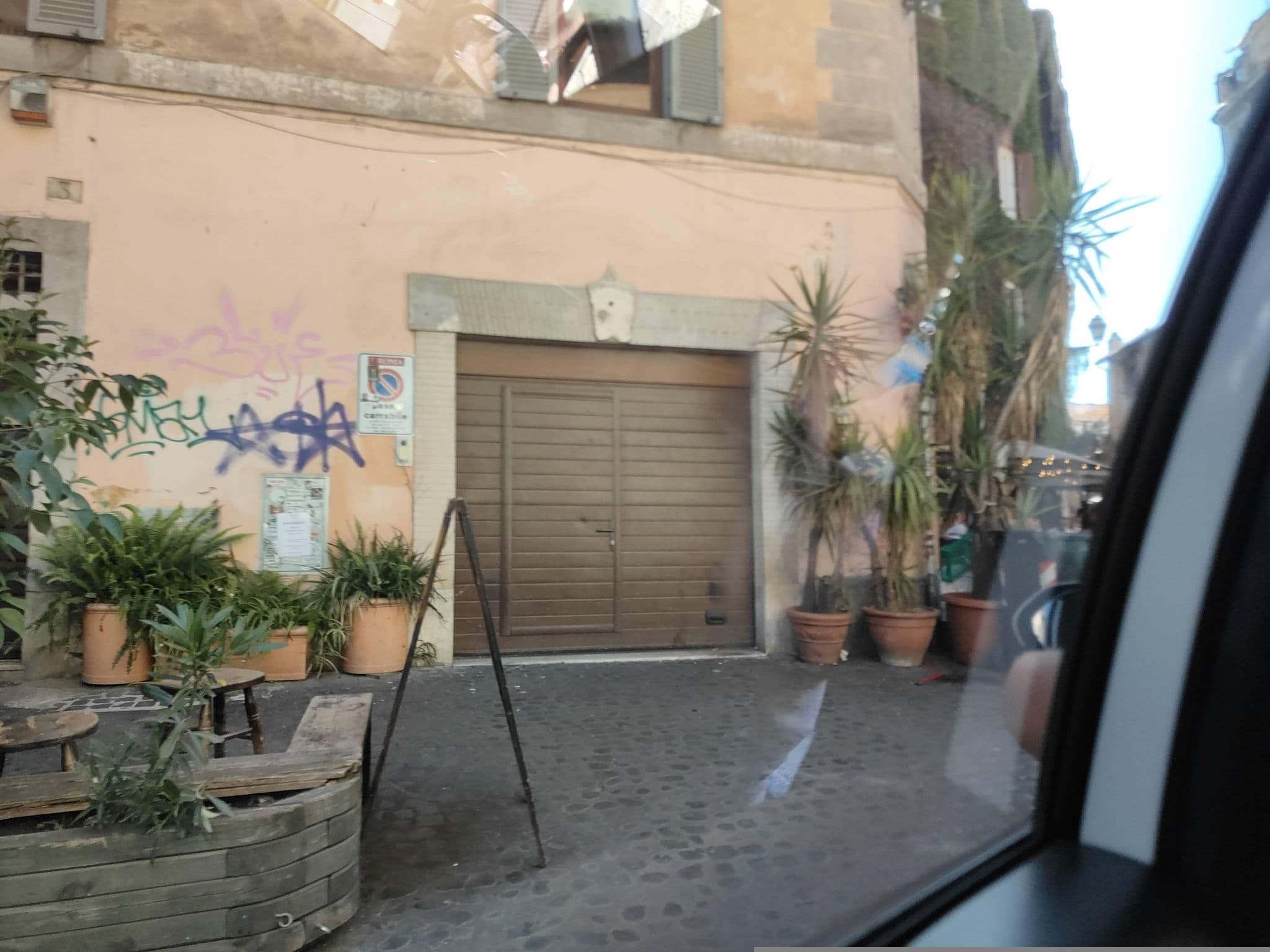 Street view near Sonder Trastevere, Regola — © omfg_notpr (CC BY-SA · Mapillary)