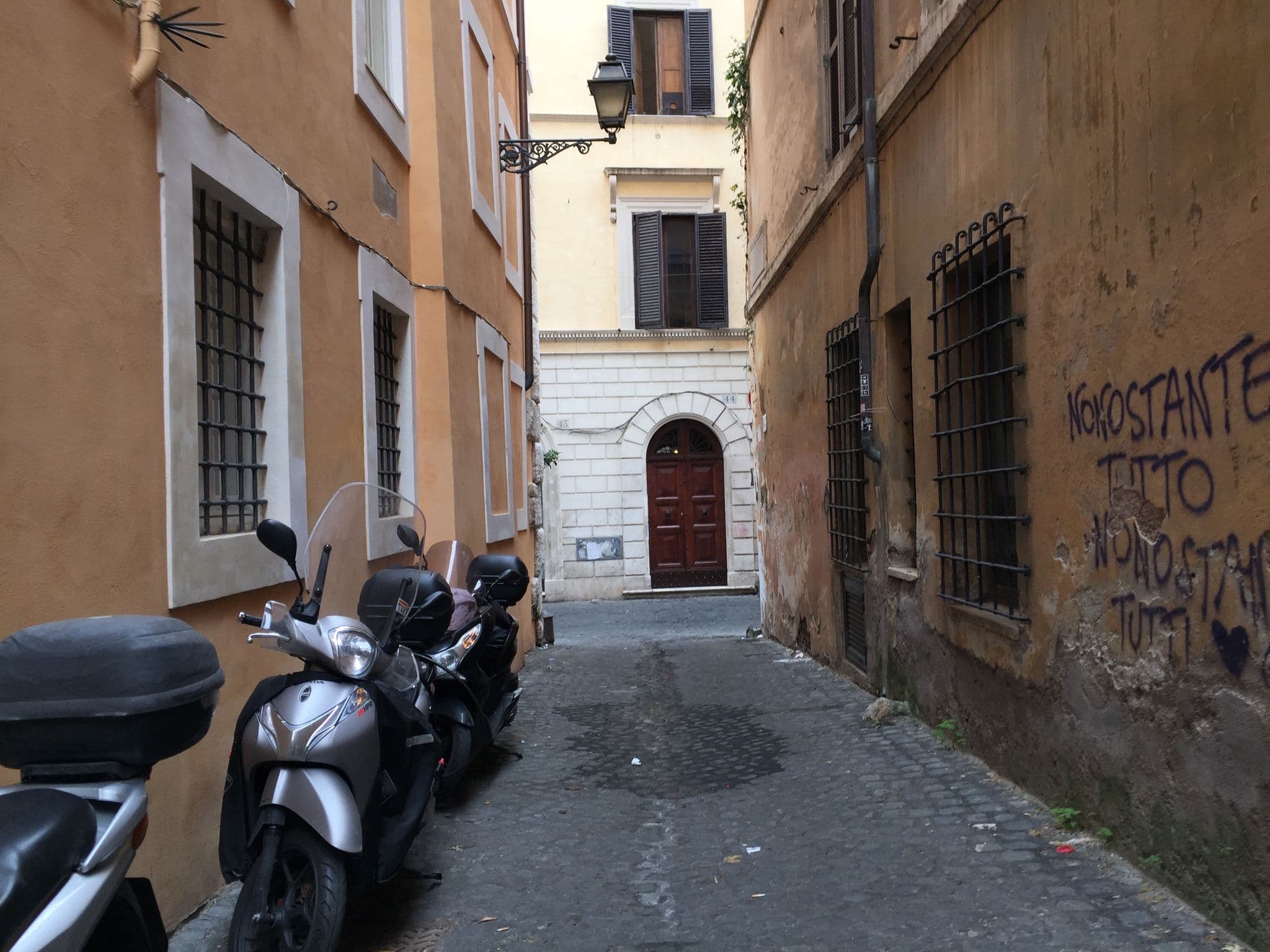 Street view near Holidays Banchi Nuovi, Ponte — © richlv (CC BY-SA · Mapillary)