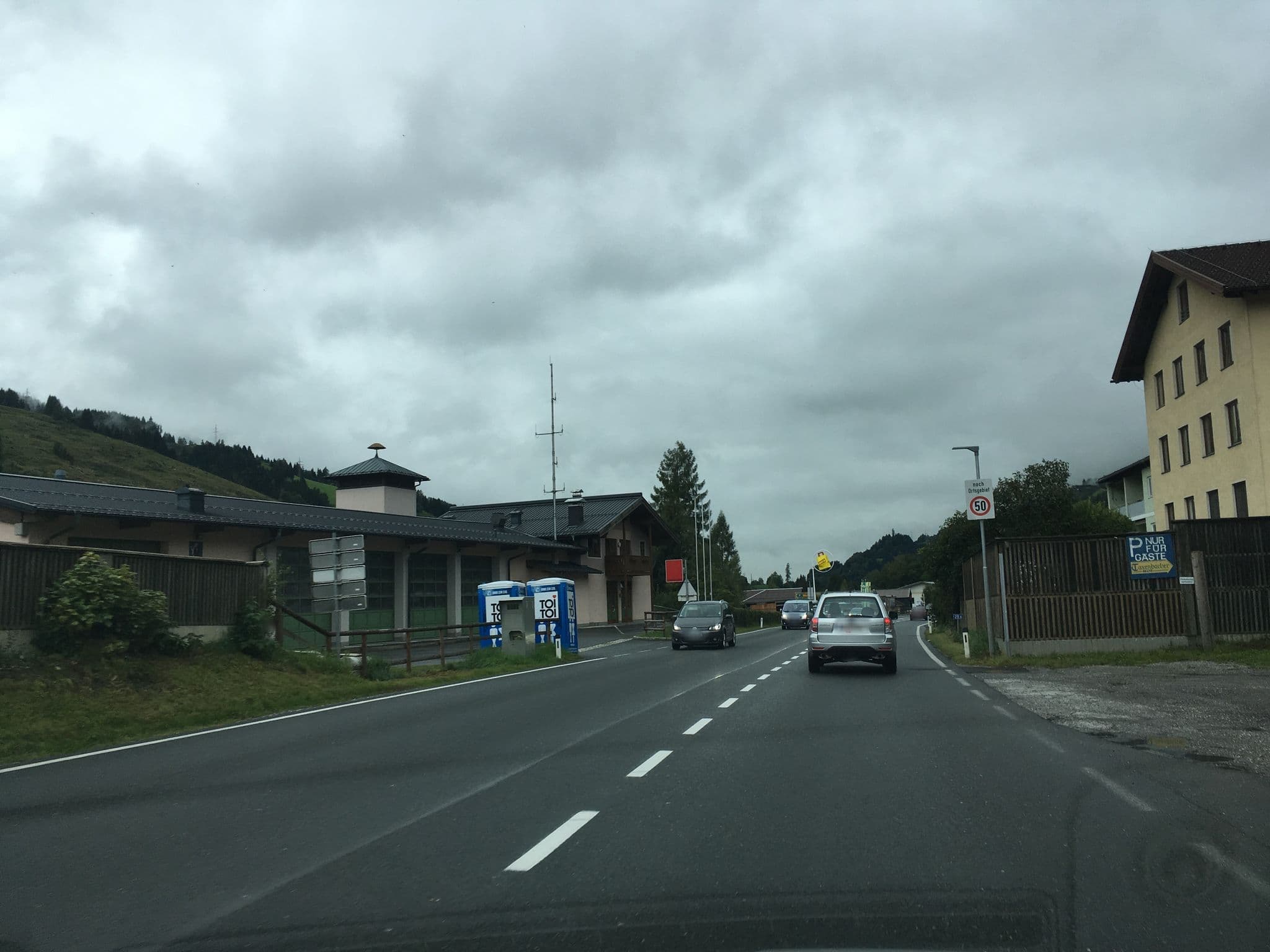 Street view near Taxenbacherhof, Rauris — © chrisbeddow (CC BY-SA · Mapillary)