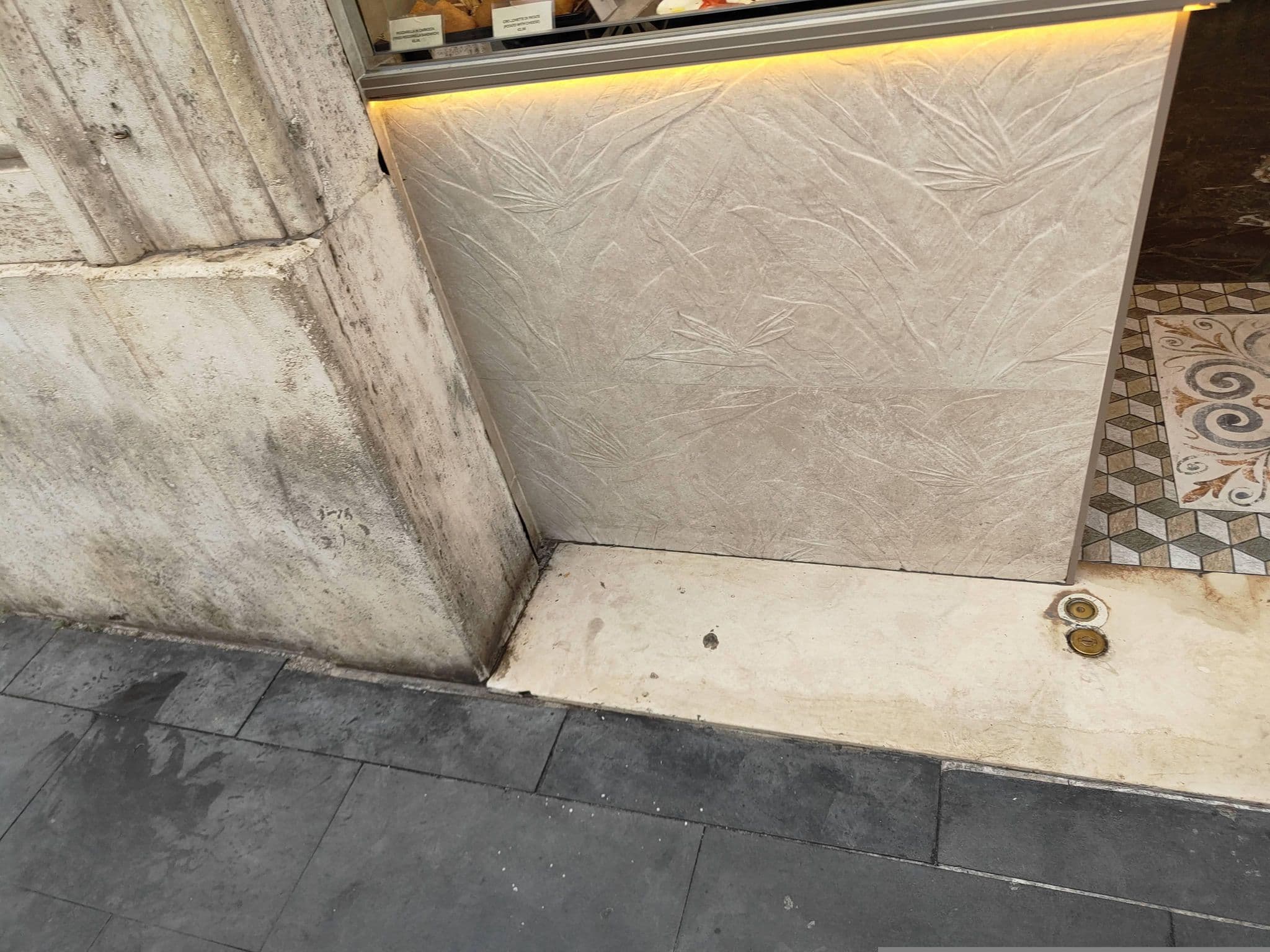 Street view near Il Burcardo Antiche Dimore Romane, Parione — © omfg_notpr (CC BY-SA · Mapillary)